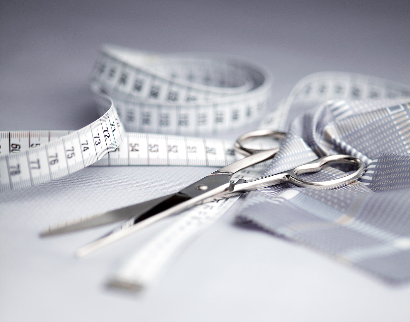 Schere Maßband Stoff