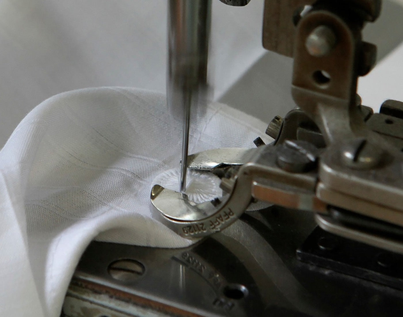 Nähmaschine Knopf annähen