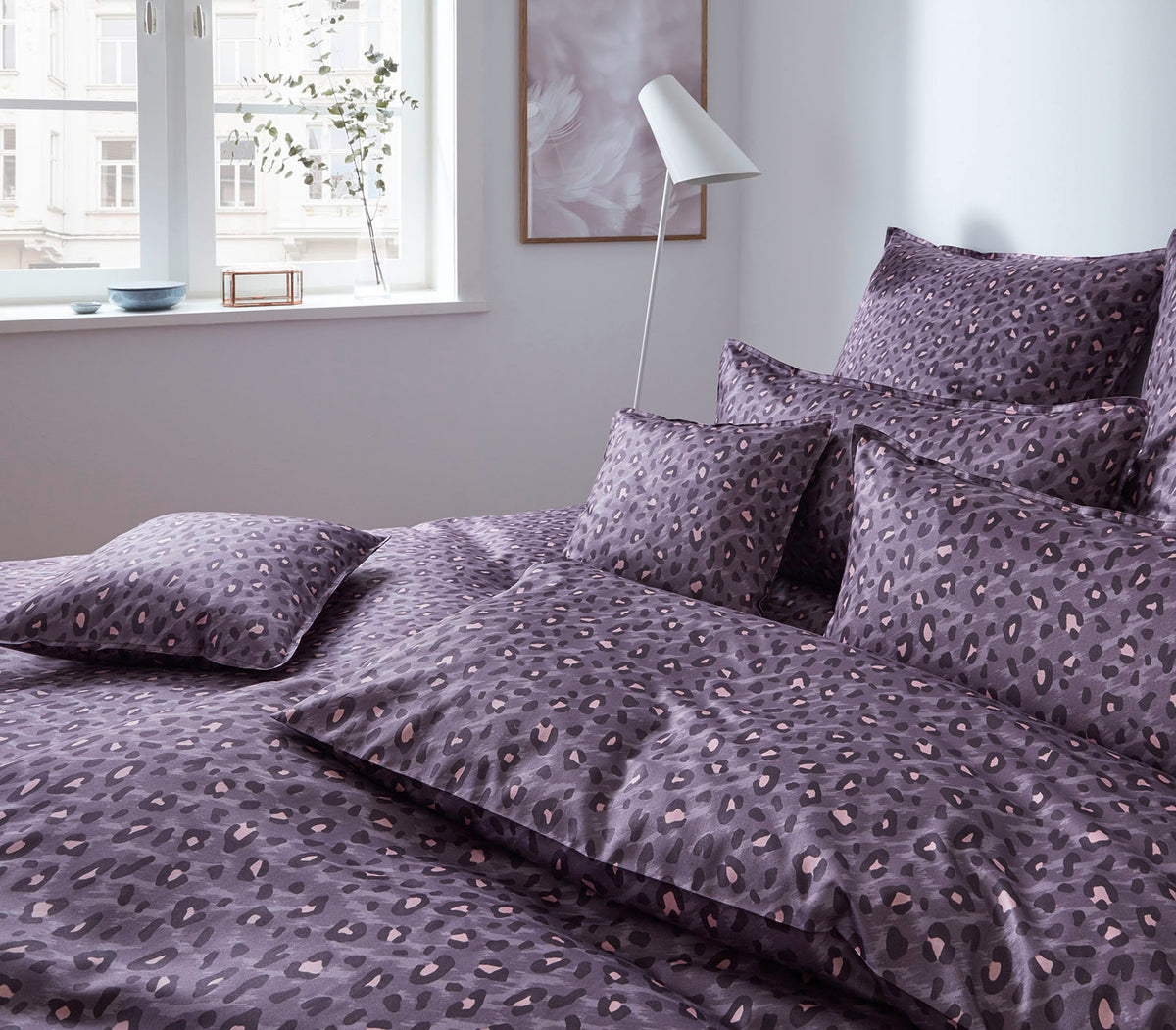 Satin Bettwäsche Wild Thing Leomuster Cassis Schlafzimmer #farbe_Wild Thing Cassis