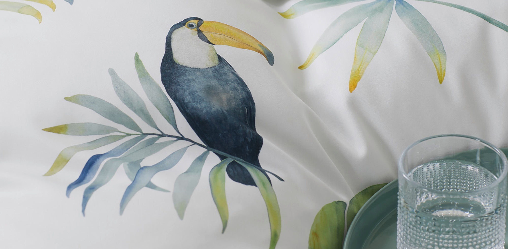 Satin Bettwäsche Tukan Weiß Glas Detail