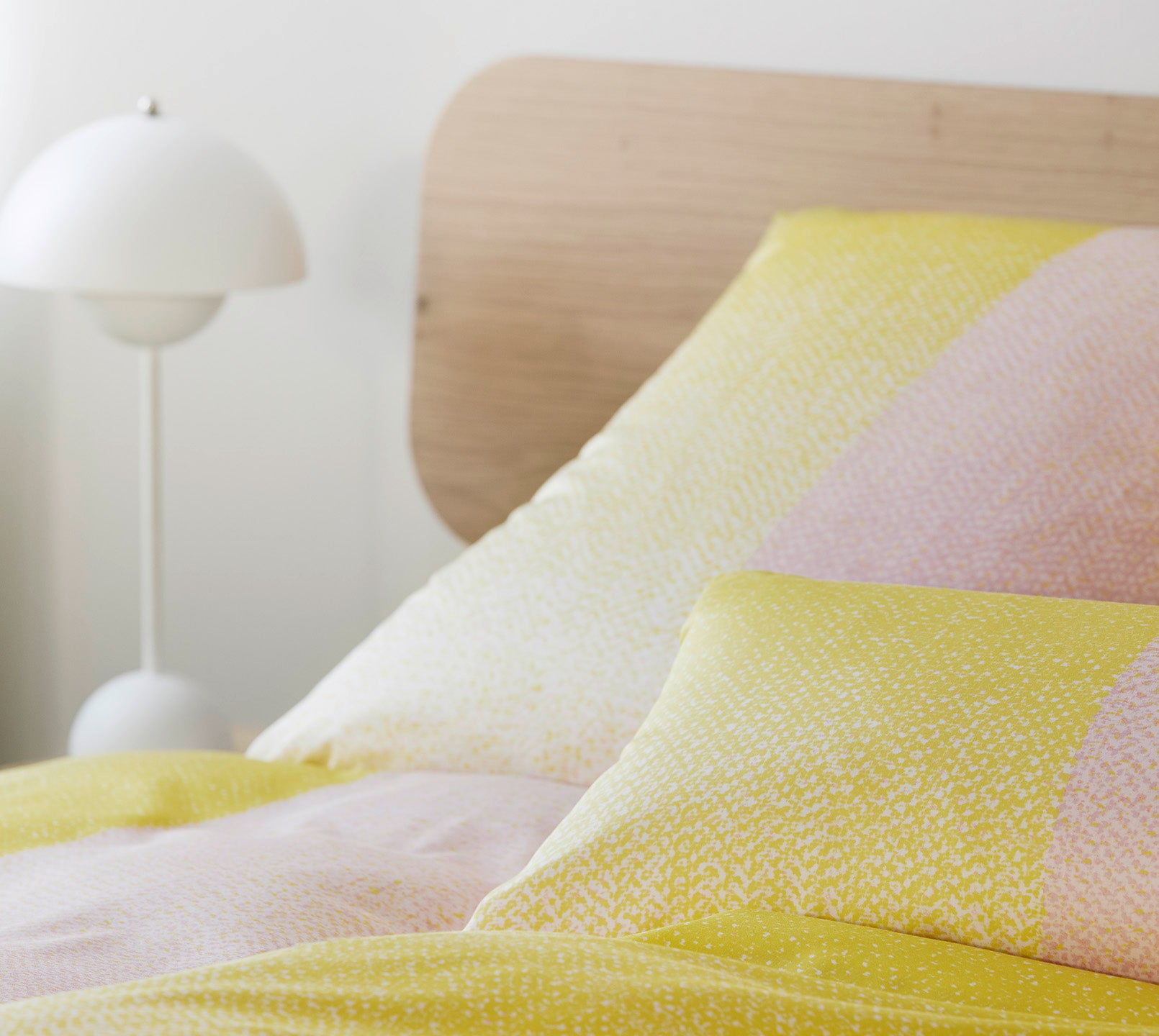 Satin Bettwäsche Match Streifen Pudergelb #farbe_Pudergelb