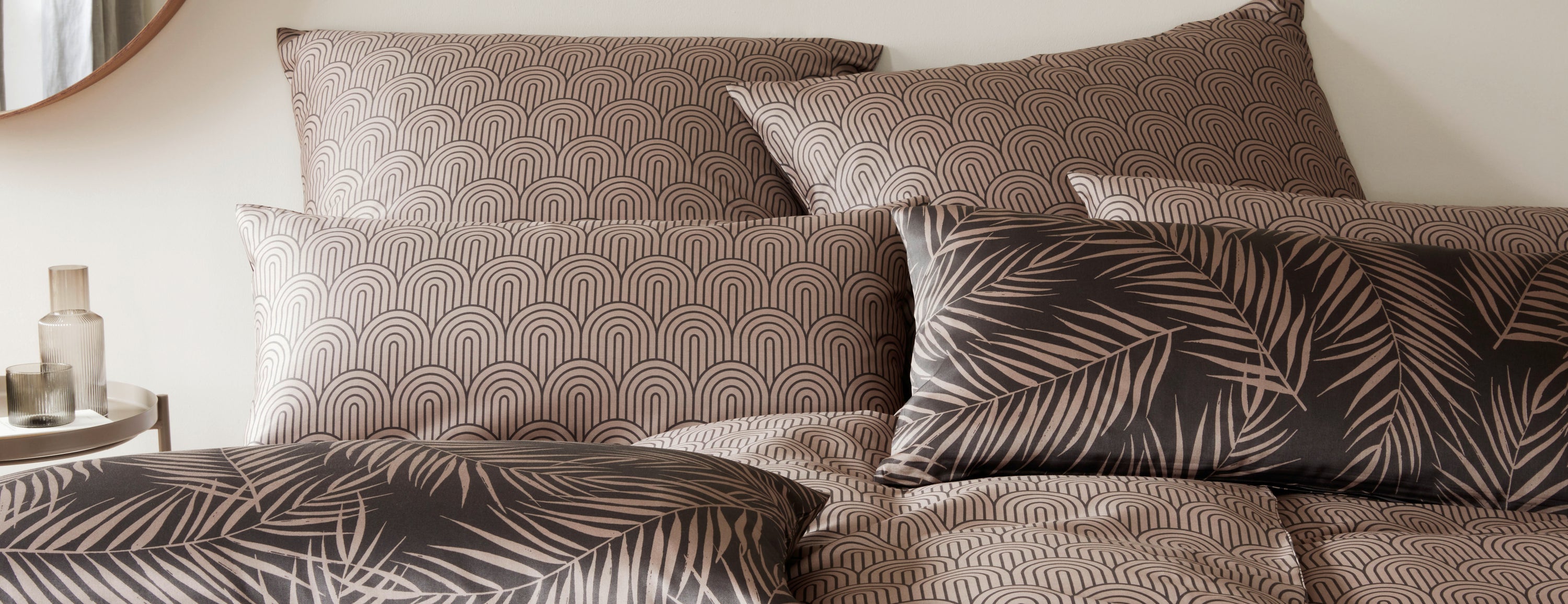 Satin Bettwäsche Maison Arcs Leaves Bögen und Palmenblätter Braun