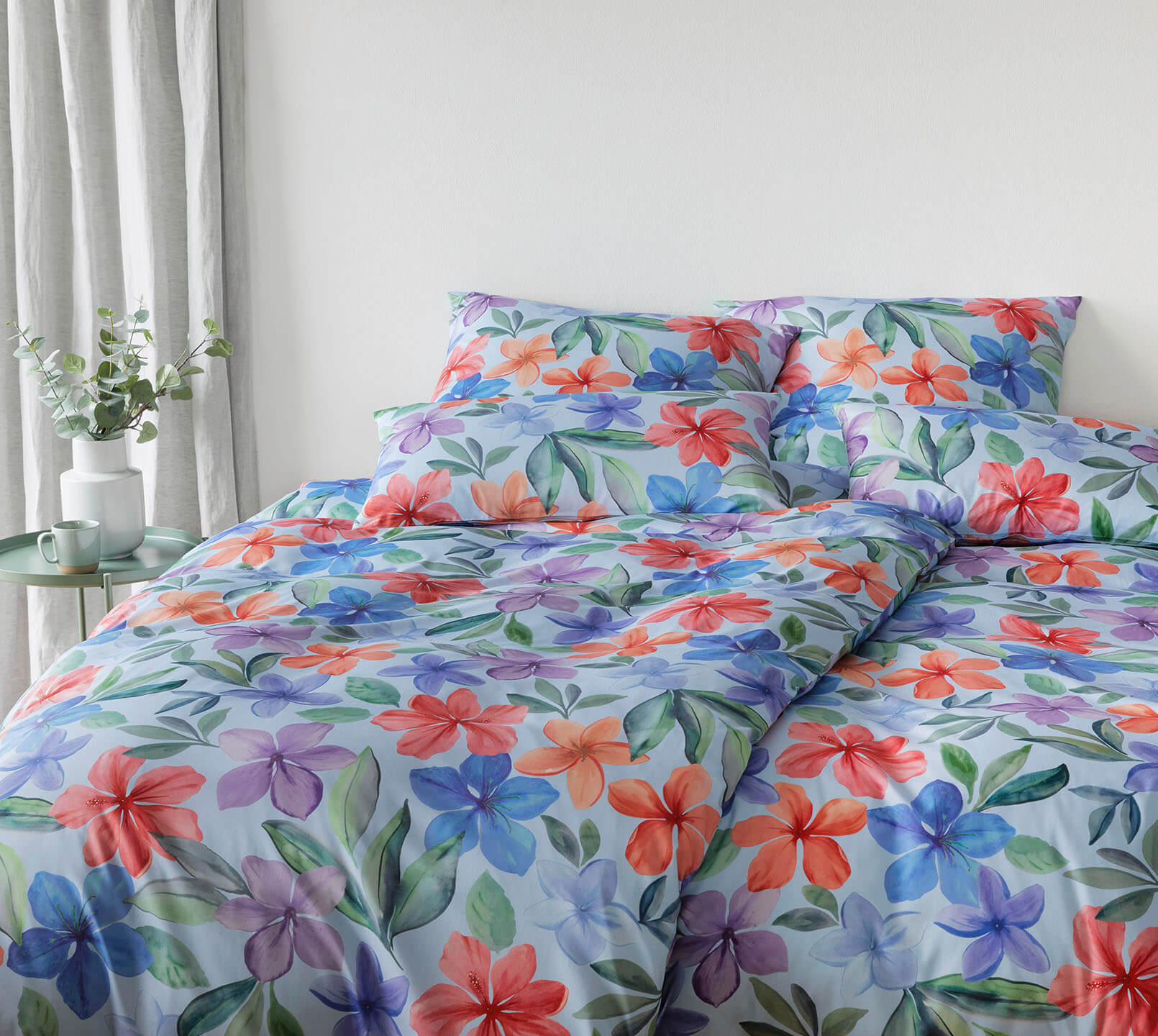 Bambus Satin Bettwäsche Bravo in Bleu Blumen-Blätter-Motiv Schlafzimmer #farbe_Bravo Bleu