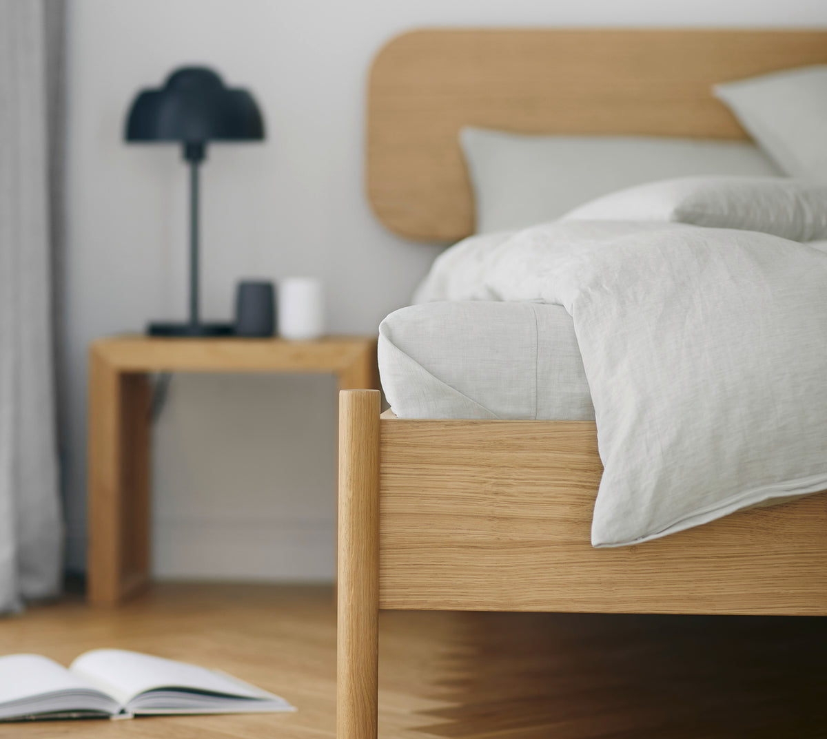 Halbleinen Betttuch Breezee in Kreide Grau Schlafzimmmer #farbe_Kreide #farbe_Weiß