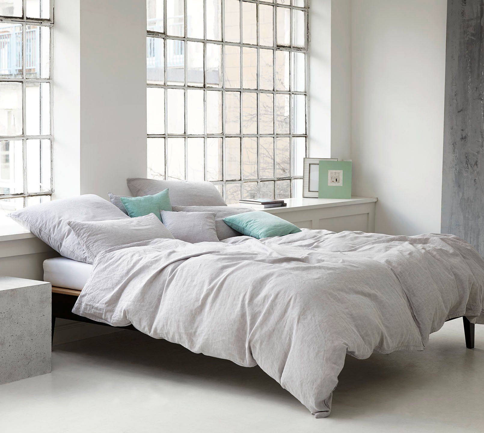 Halbleinen Bettwäsche Breezee in Kreide Hellgrau Schlafzimmer #farbe_Breezee Hellgrau