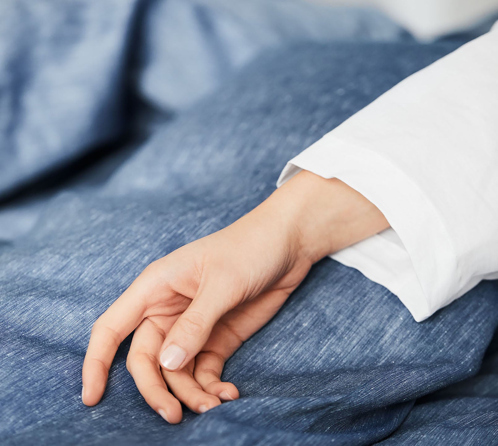 Halbleinen Bettwäsche Breezee in Marine Detail 3 #farbe_Breezee Marine