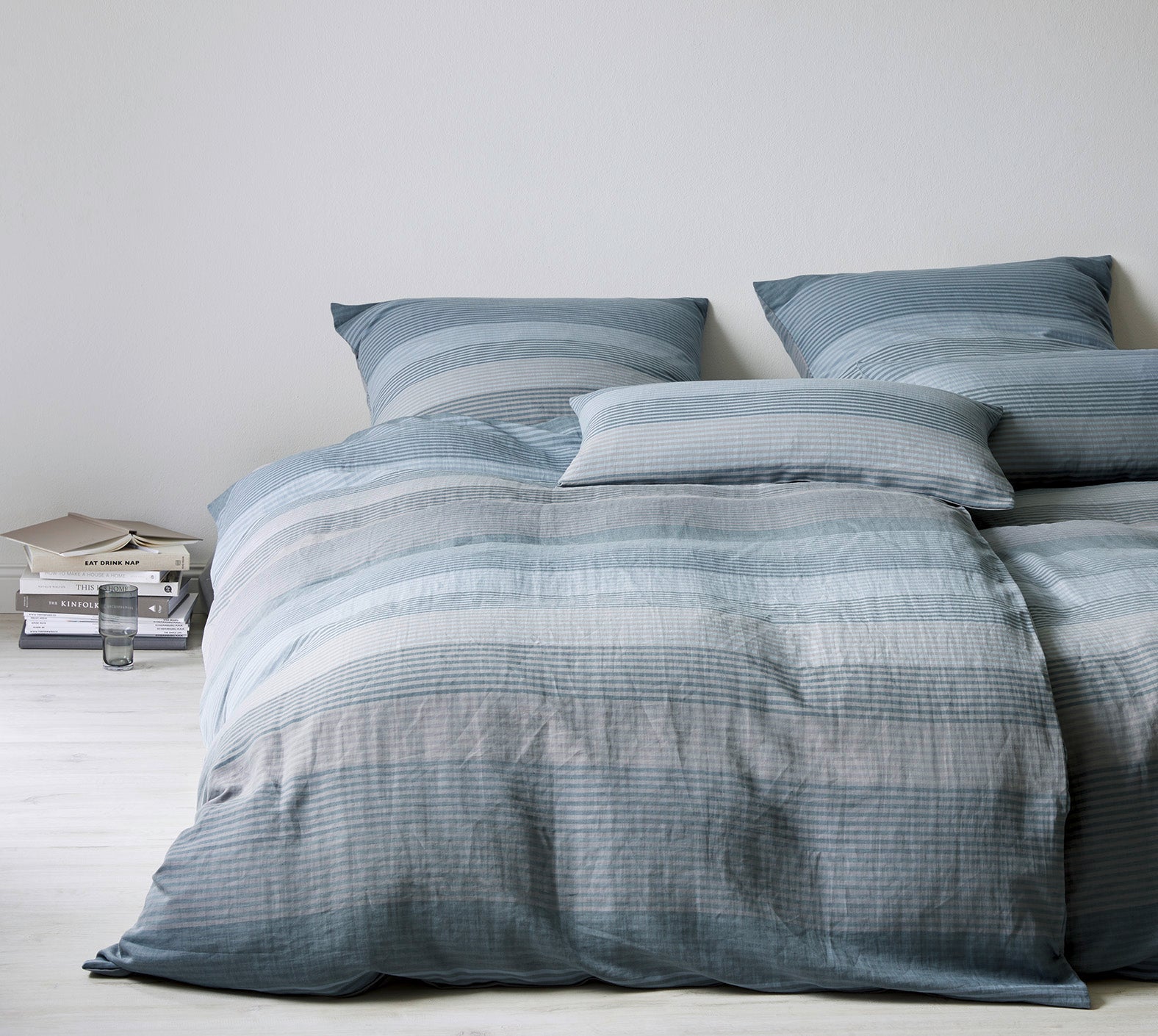 Halbleinen Bettwäsche Fjord in Graphit Streifen Schlafzimmer #farbe_Graphit gestreift