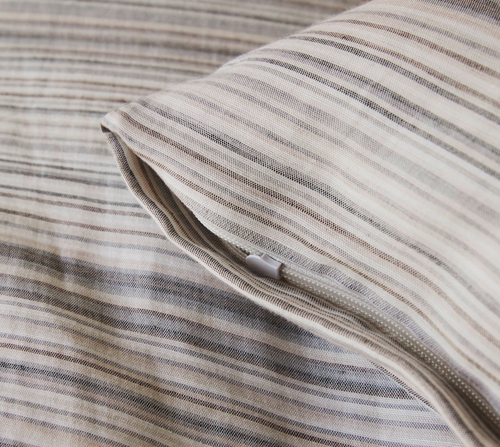 Halbleinen Bettwäsche Humble in Flair Natural Streifen Reißverschluss #farbe_Flair Natural