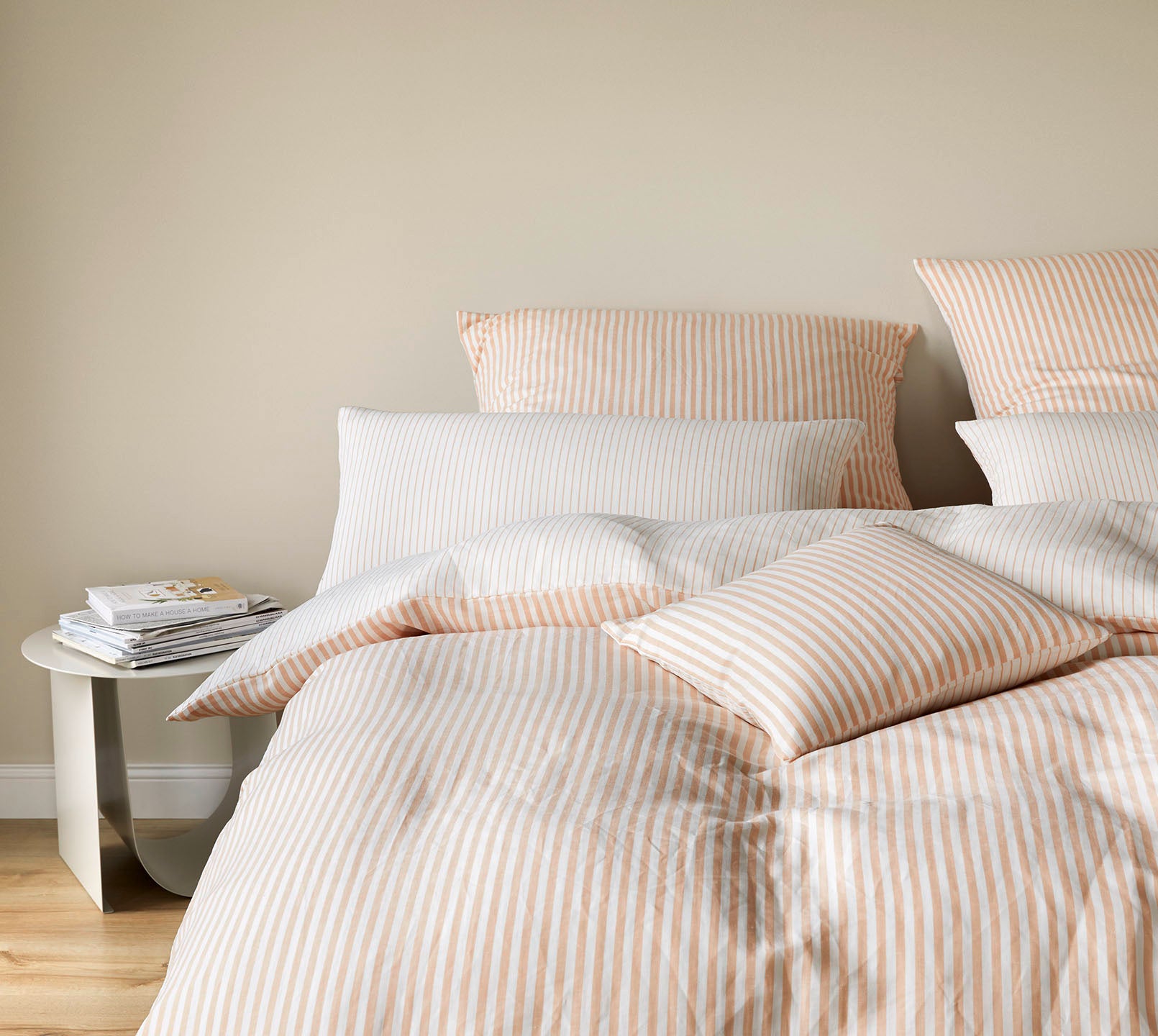 Halbleinen Wende-Bettwäsche Bold in Pfirsich Uni Streifen Schlafzimmer #farbe_Bold Pfirsich