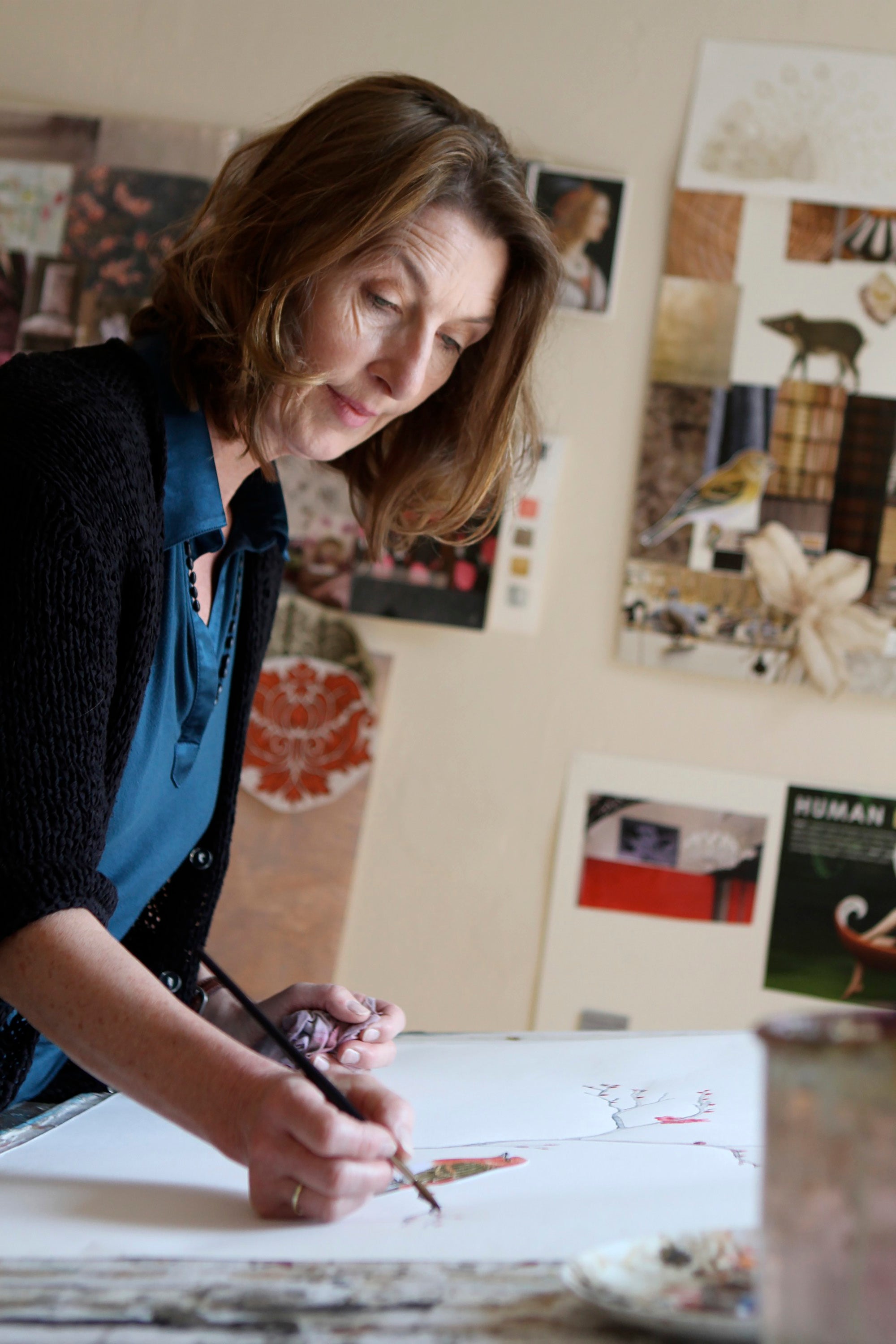 Frau Timmas Textildesignerin von Hand gemalte Motive