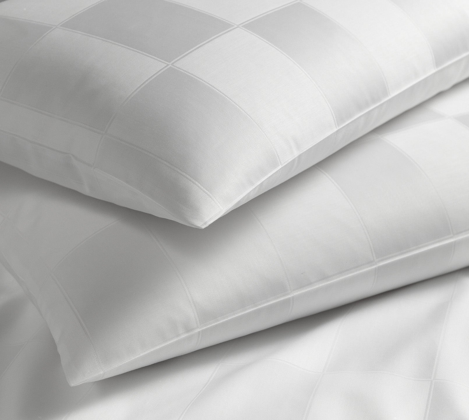 Jacquard Bettwaesche Courage in Weiss Karos Detail #farbe_Weiß