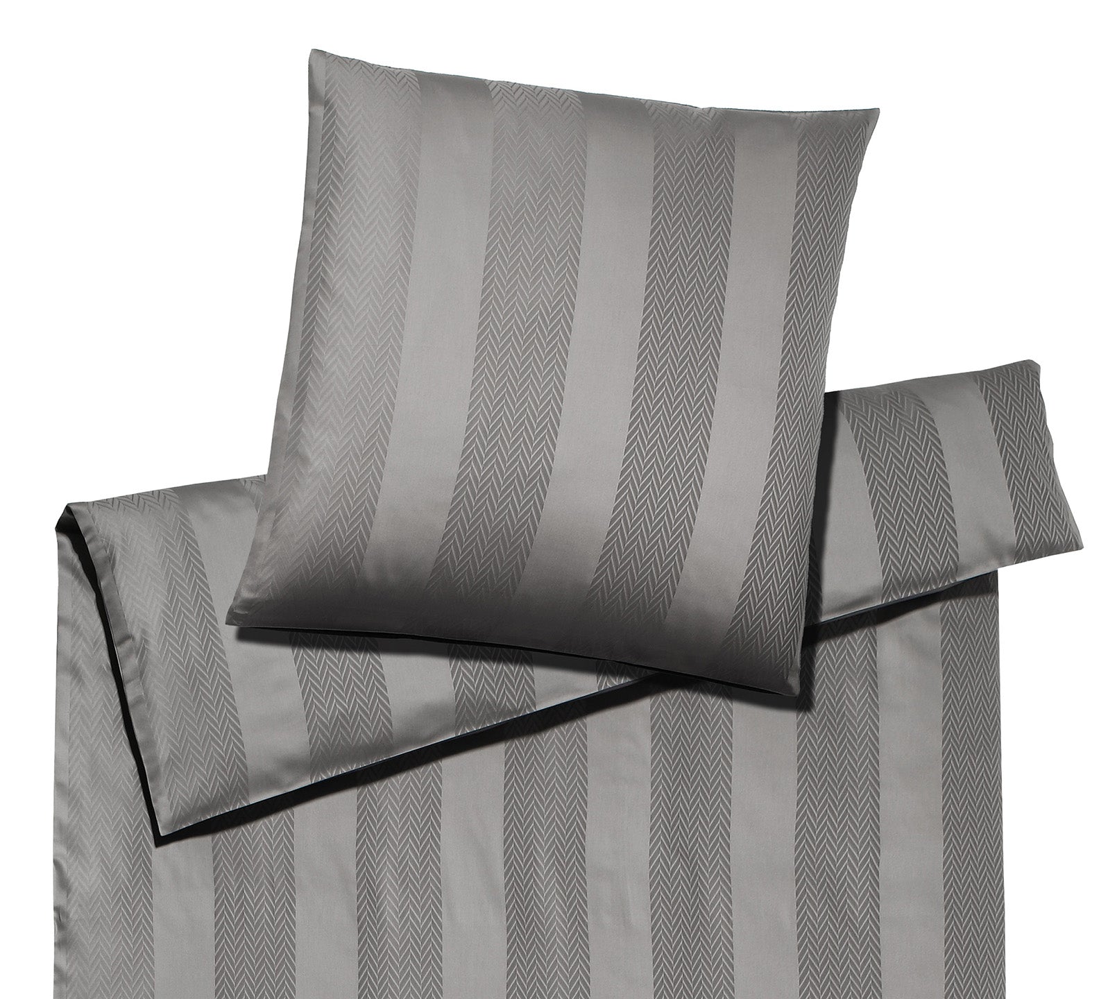 Jacquard Bettwaesche Metropolis in Nougat Fischgratstreifen Freisteller #farbe_Nougat
