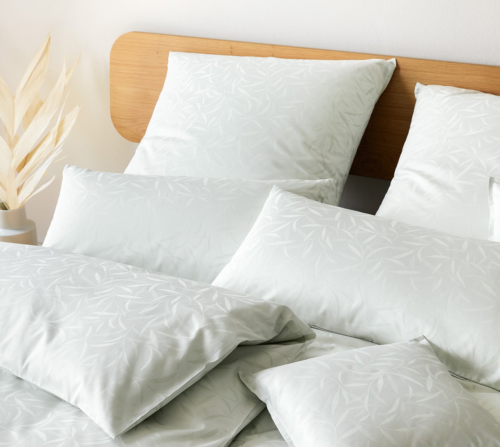 Jacquard Bettwaesche Muriel in Hellgruen Blaetter Schlafzimmer #farbe_Pastellgrün