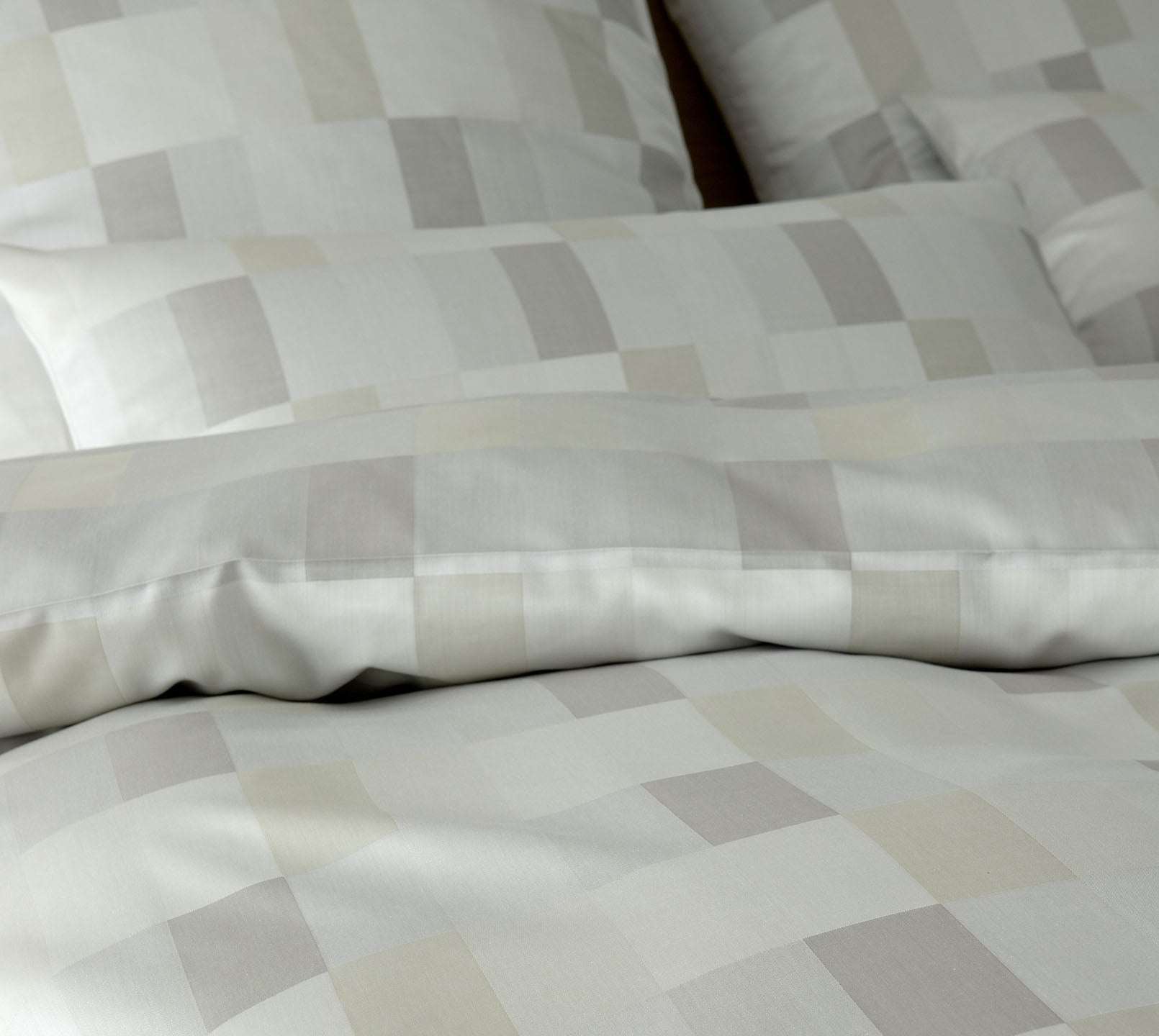 Jacquard Bettwaesche Piazza in Beige Karos Detail #farbe_Natur