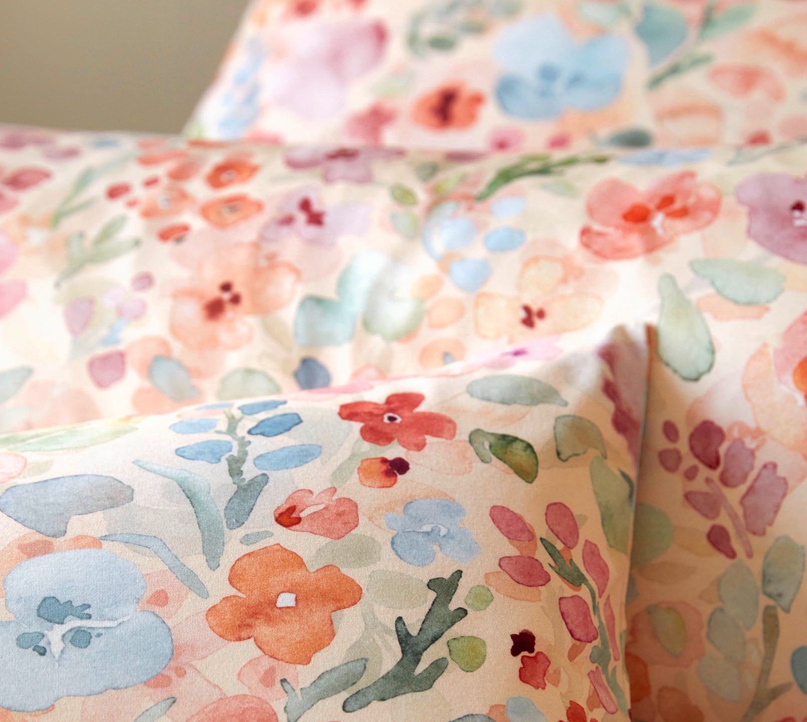 Jersey Bettwäsche Gentle Jersey in Apricot Blumen Detail #farbe_Gentle Jersey Apricot