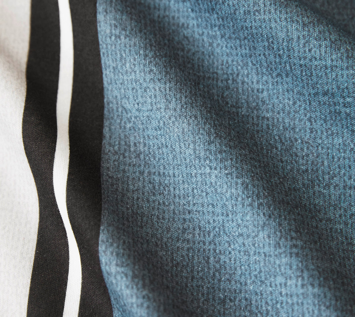 Jersey Bettwäsche Queens in Rauchblau Streifen Material #farbe_Queens Rauchblau
