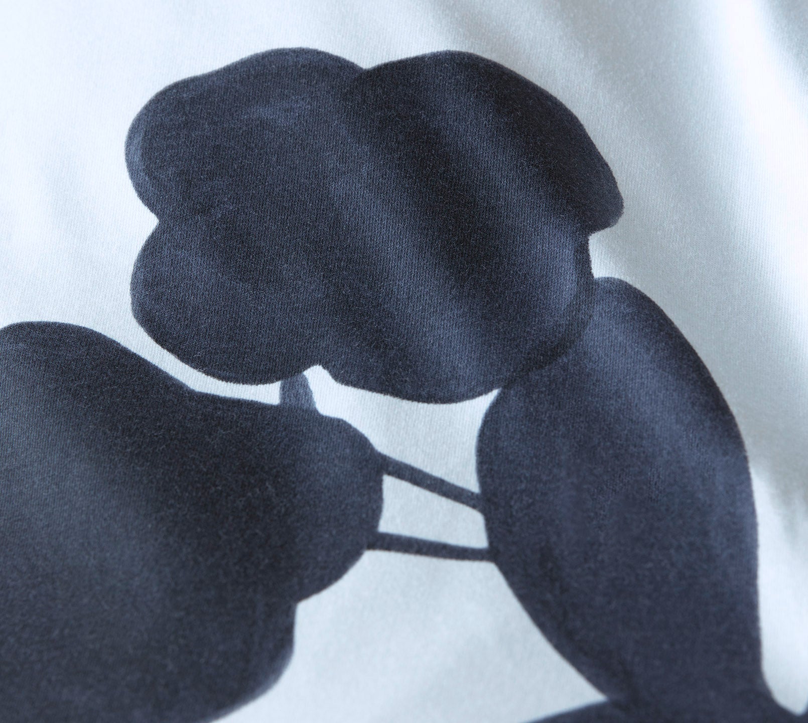 Jersey Bettwäsche Shadows in Denim-Blue Blüten Material #farbe_Shadows Denim-Blue