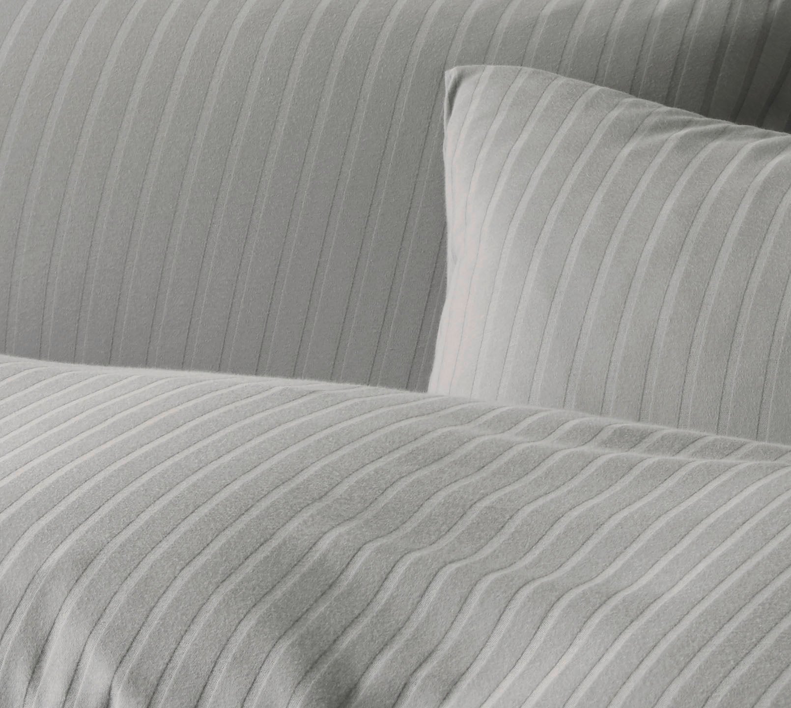 Jersey Bettwaesche Solid Stripe in Greige Struktur #farbe_Solid Stripe Greige