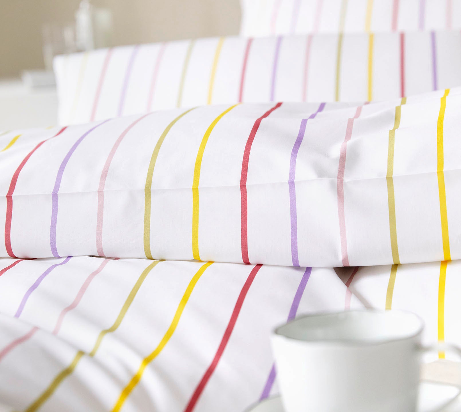 Mako Batist Bettwäsche Little in Weiß Streifen Detail
#farbe_Little Weiß