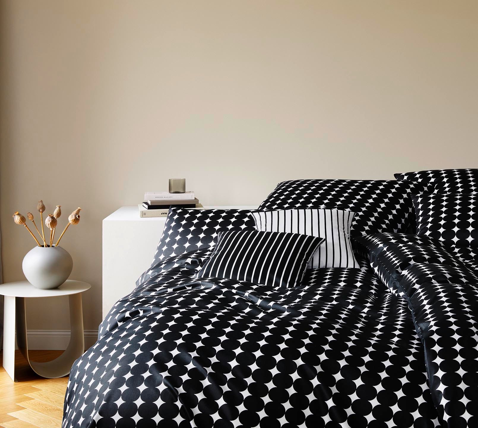 Satin Bettwäsche Bubbles Grafik Detail #farbe_Bubbles Schwarz-Weiß