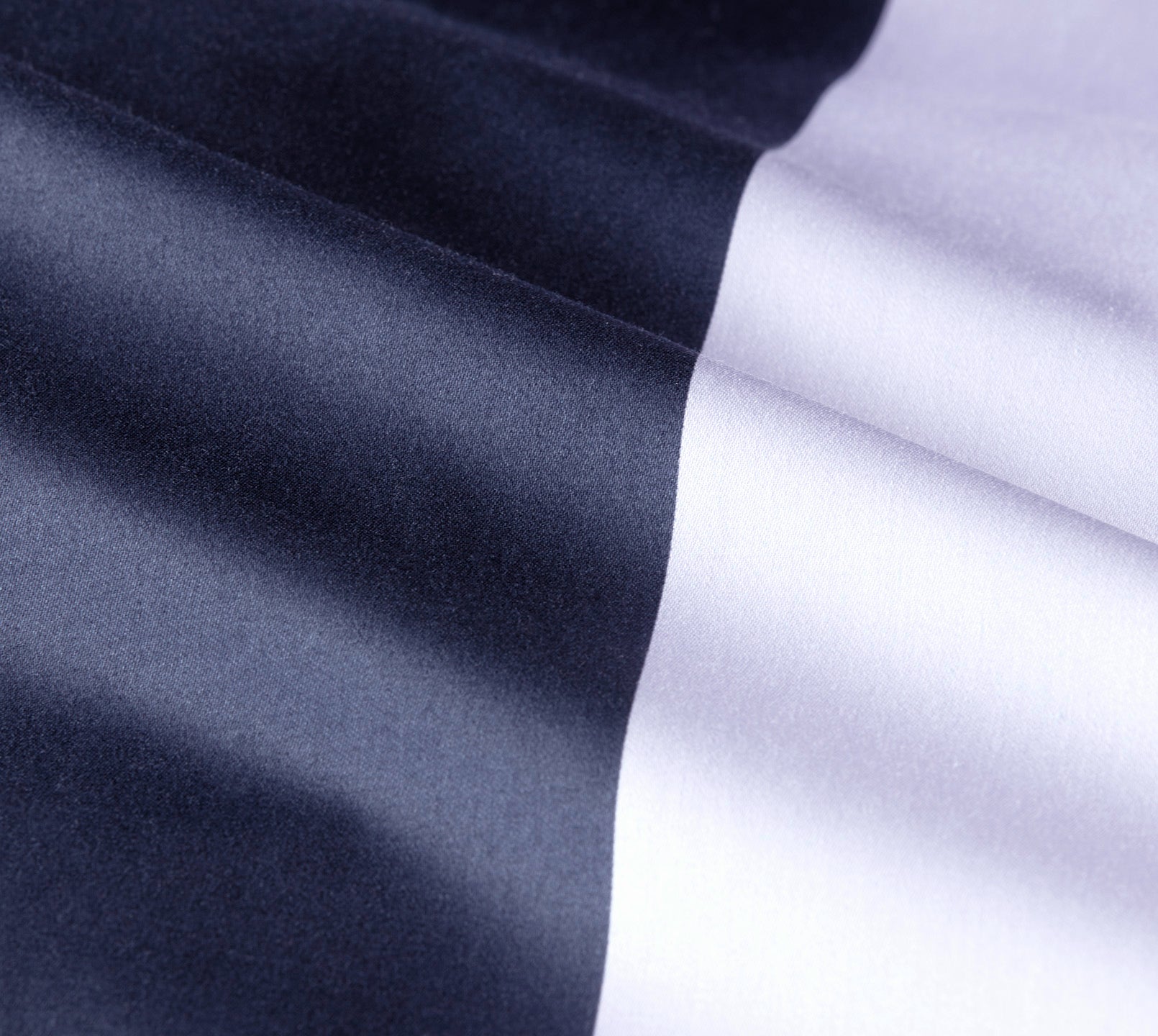 Satin Bettwäsche Duo in Purple Streifen Material #farbe_Duo Purple