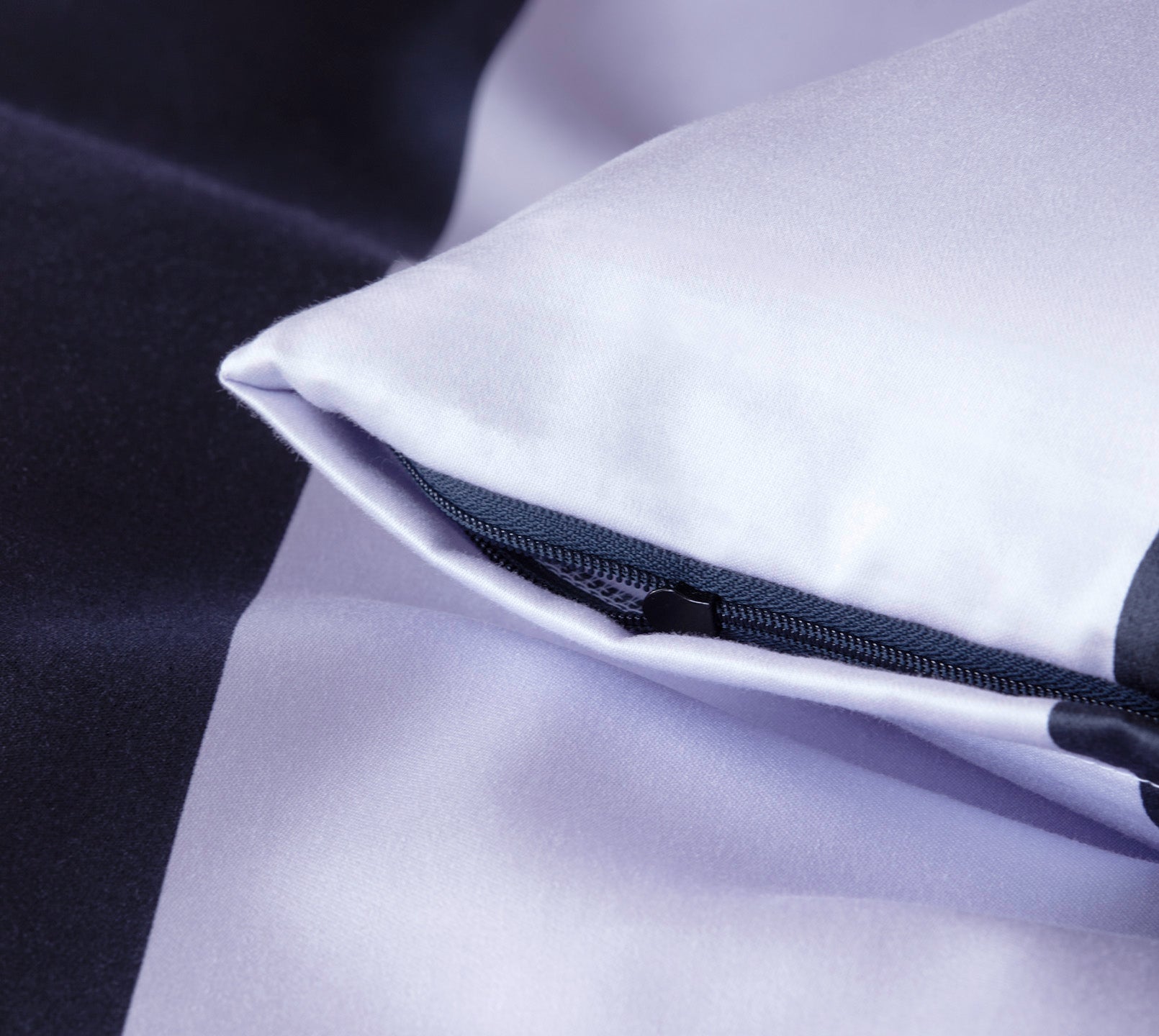 Satin Bettwäsche Duo in Purple Streifen Reißverschluss #farbe_Duo Purple
