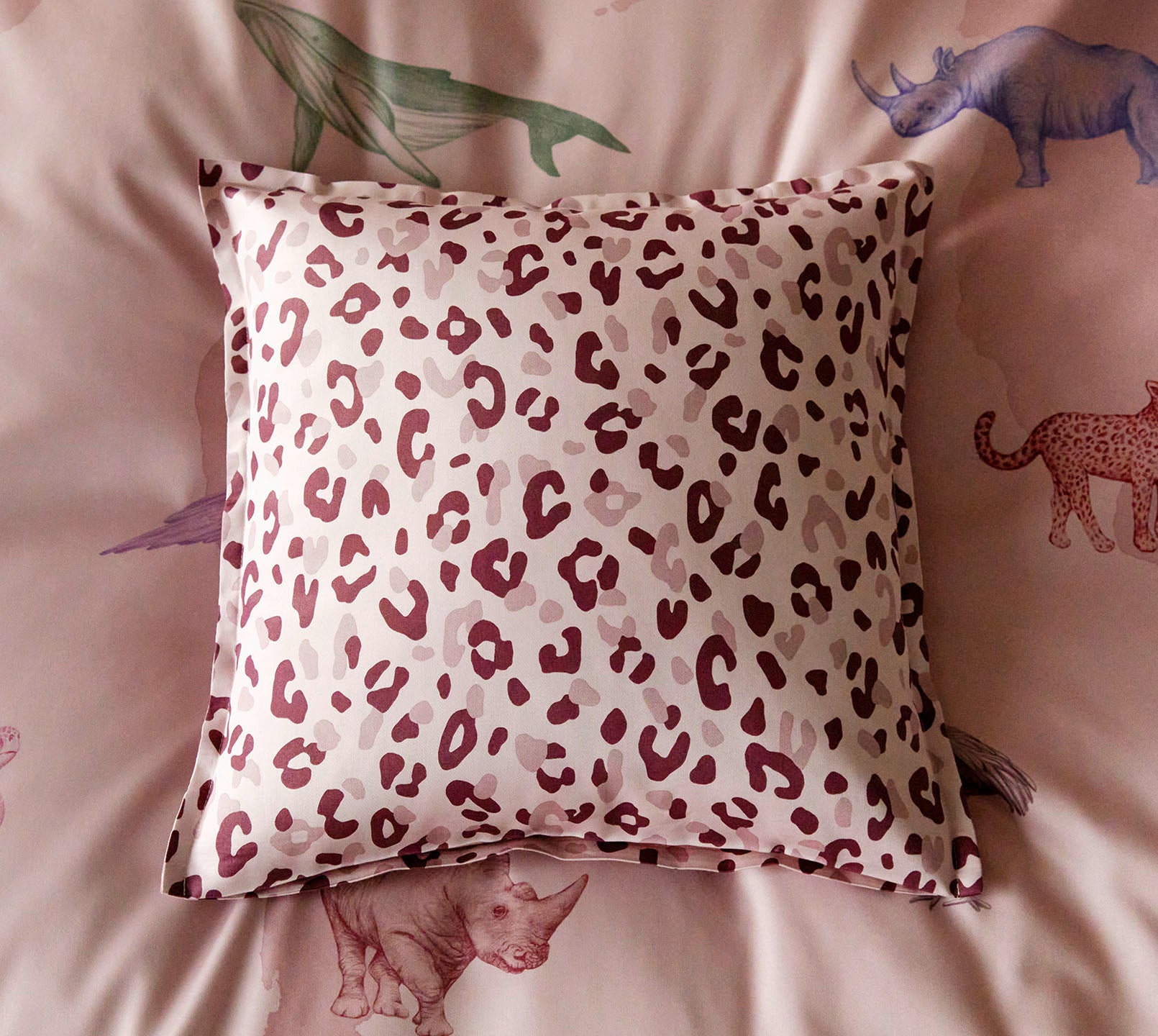 Satin Bettwäsche Explorer Rose Tiermotive Kissenmix #farbe_Explorer Rose