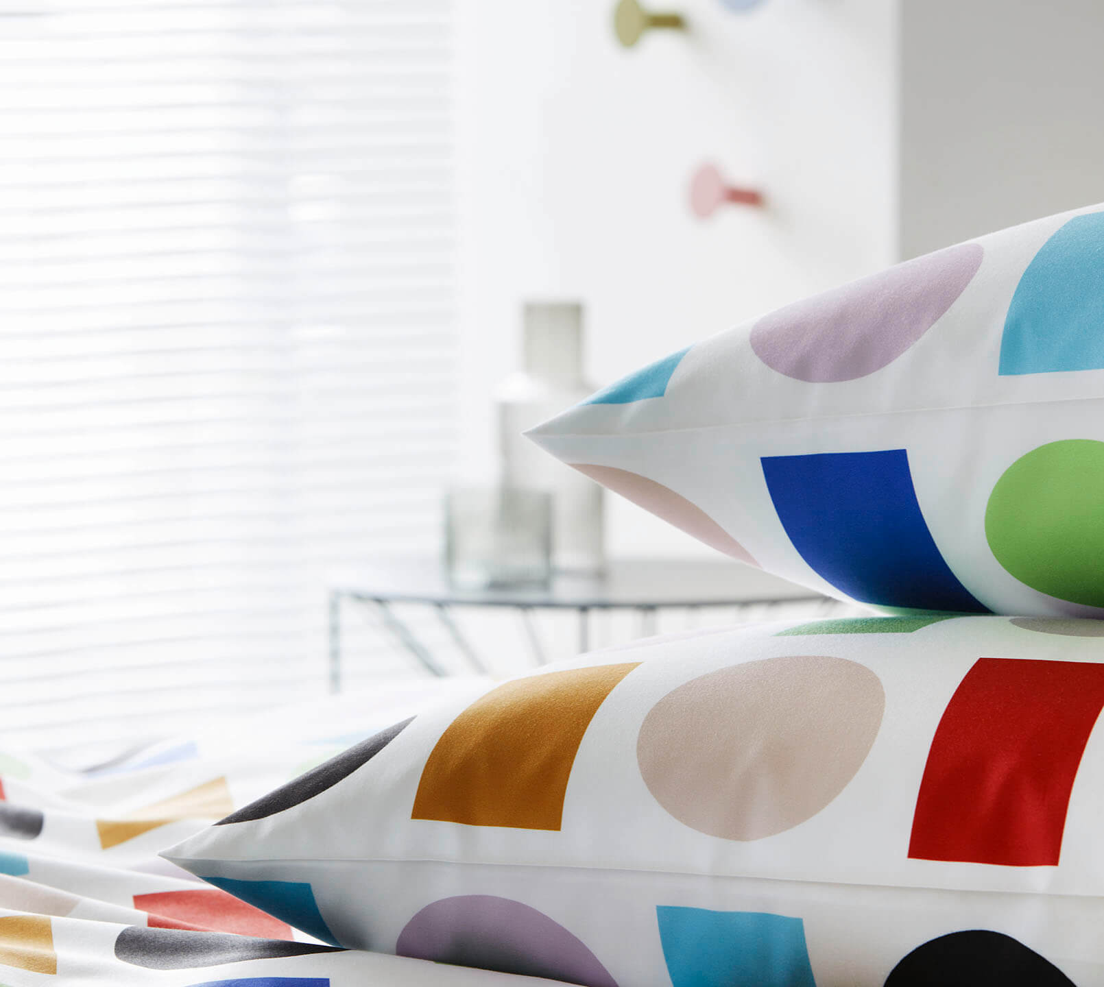 Satin Bettwäsche Foxie in Weiß Formengraphik Detail #farbe_Foxie Weiß