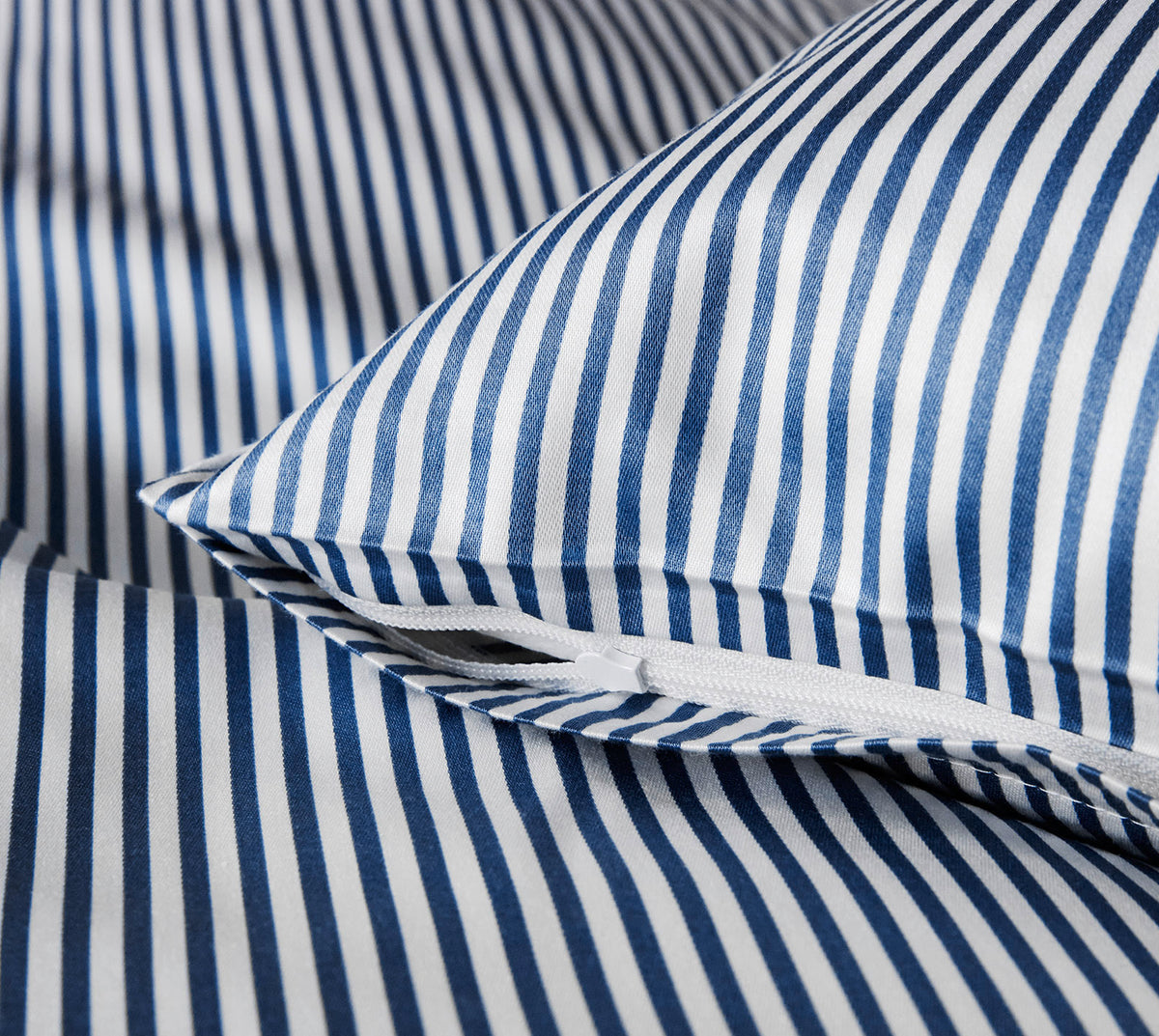Satin Bettwäsche Hamburger Streifen in Marine Streifen Reißverschluss #farbe_Hamburger Streifen Marine