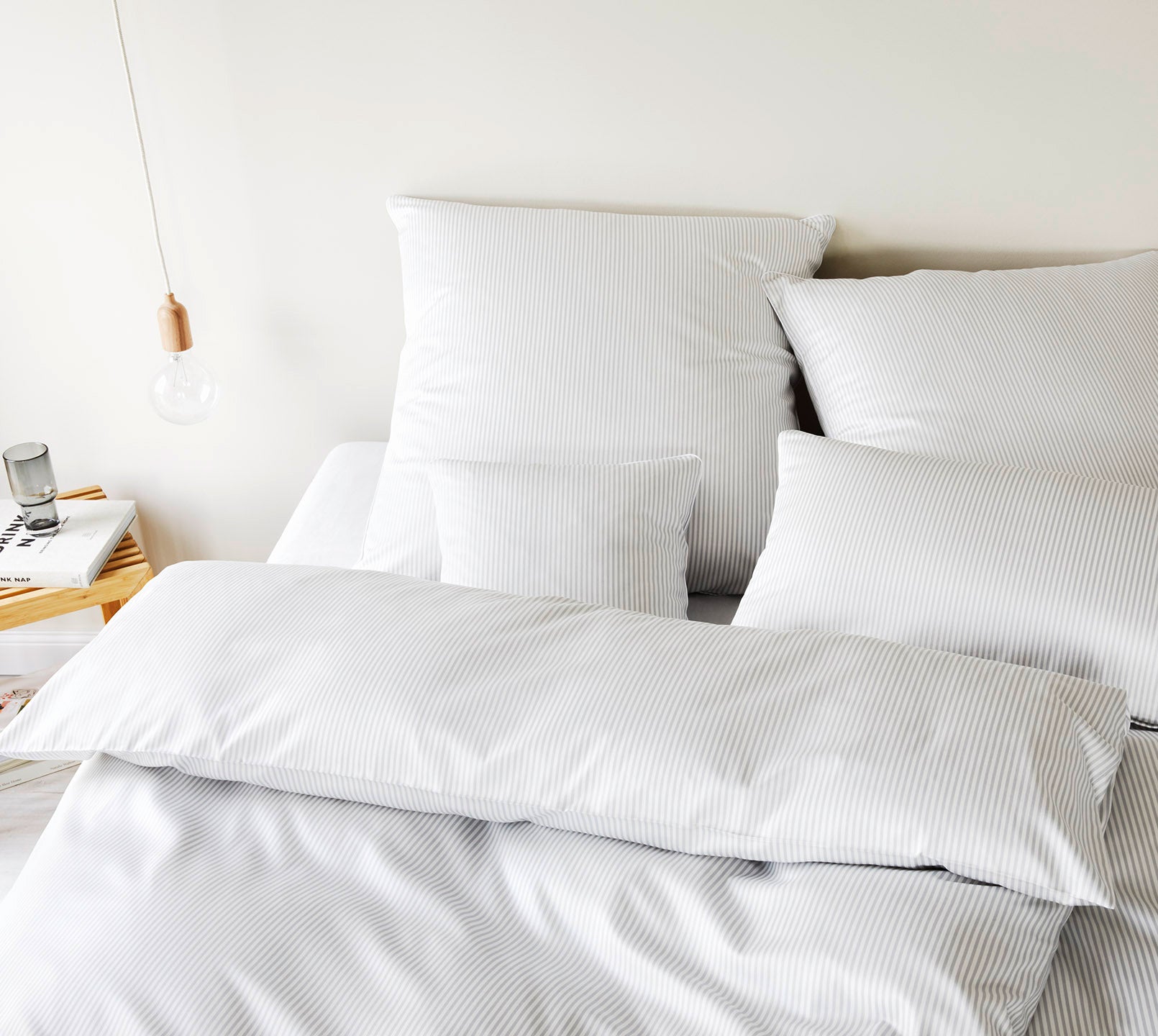 Satin Bettwäsche Hamburger Streifen in Hellgrau Streifen Schlafzimmer #farbe_Hamburger Streifen Hellgrau