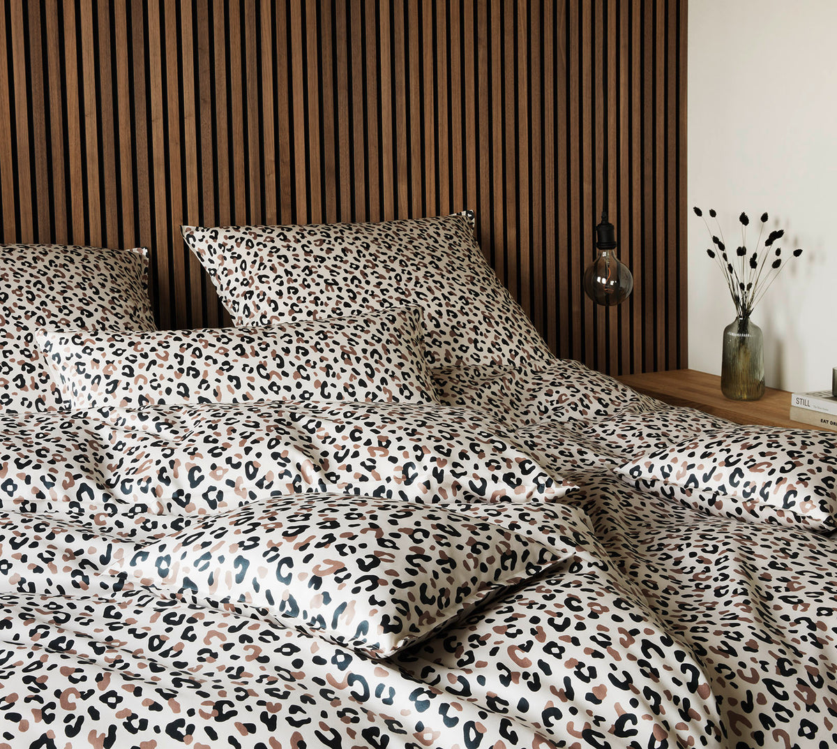 Satin Bettwäsche Leolook in Schwarz-Sand Leooptik Schlafzimmer #farbe_Leolook Schwarz-Sand