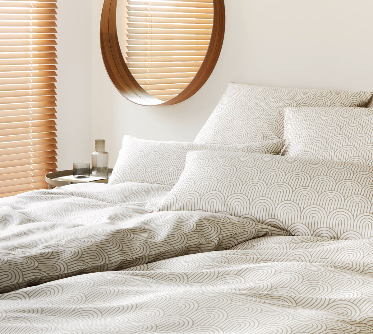 Satin Bettwäsche Maison Arcs in Gold Bögen Schlafzimmer #farbe_Maison Arcs Natur