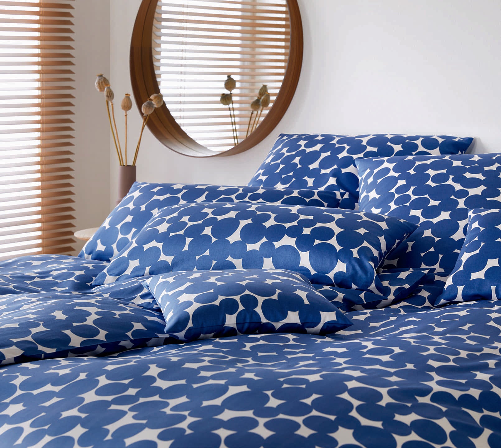 Satin Bettwäsche Pebbles in Kreise Kobalt-Blau Schlafzimmer #farbe_Pebbles Kobalt-Blau