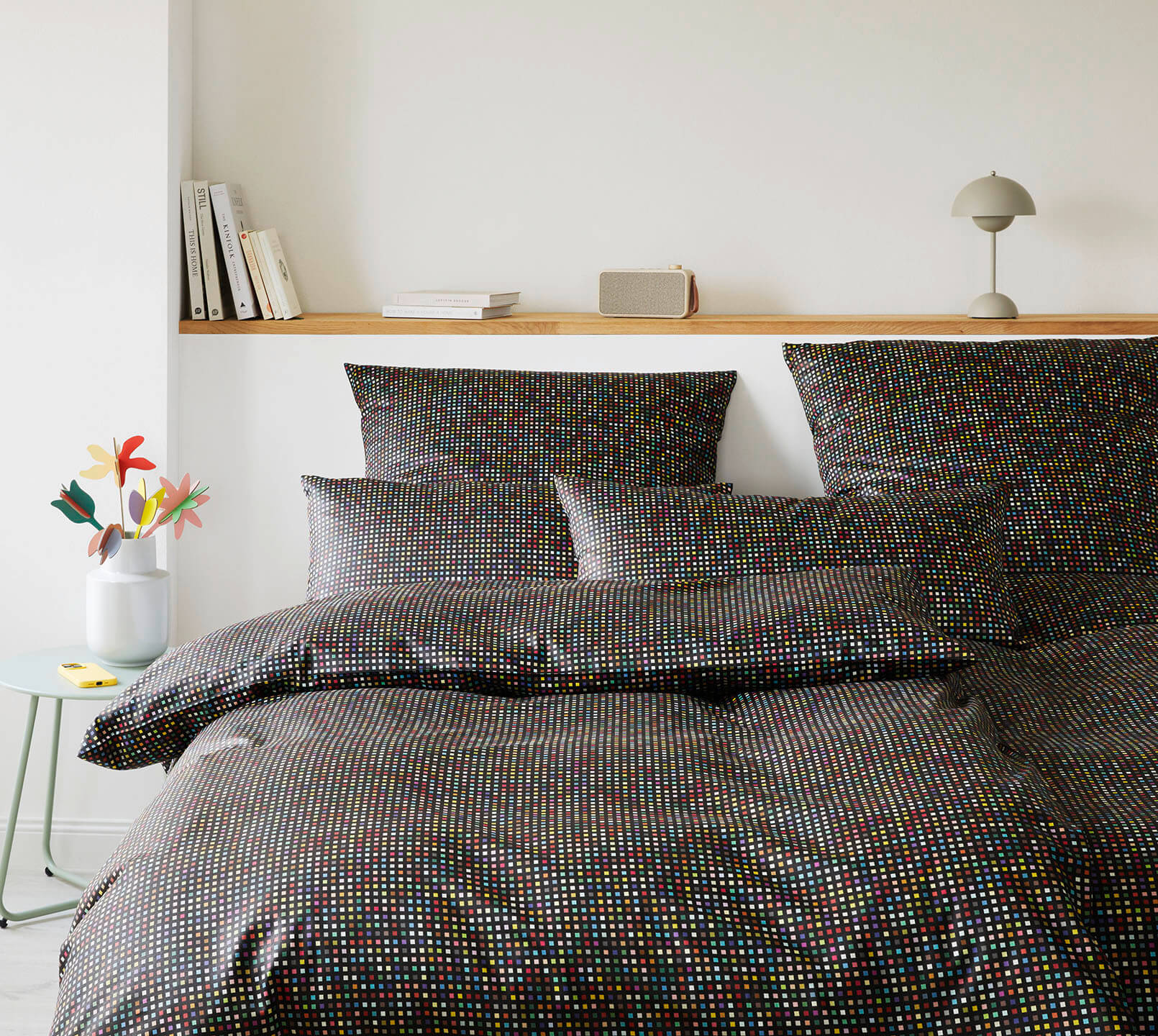 Satin Bettwäsche Pixie in Schwarz Punktegraphik Schlafzimmer #farbe_Pixie Schwarz