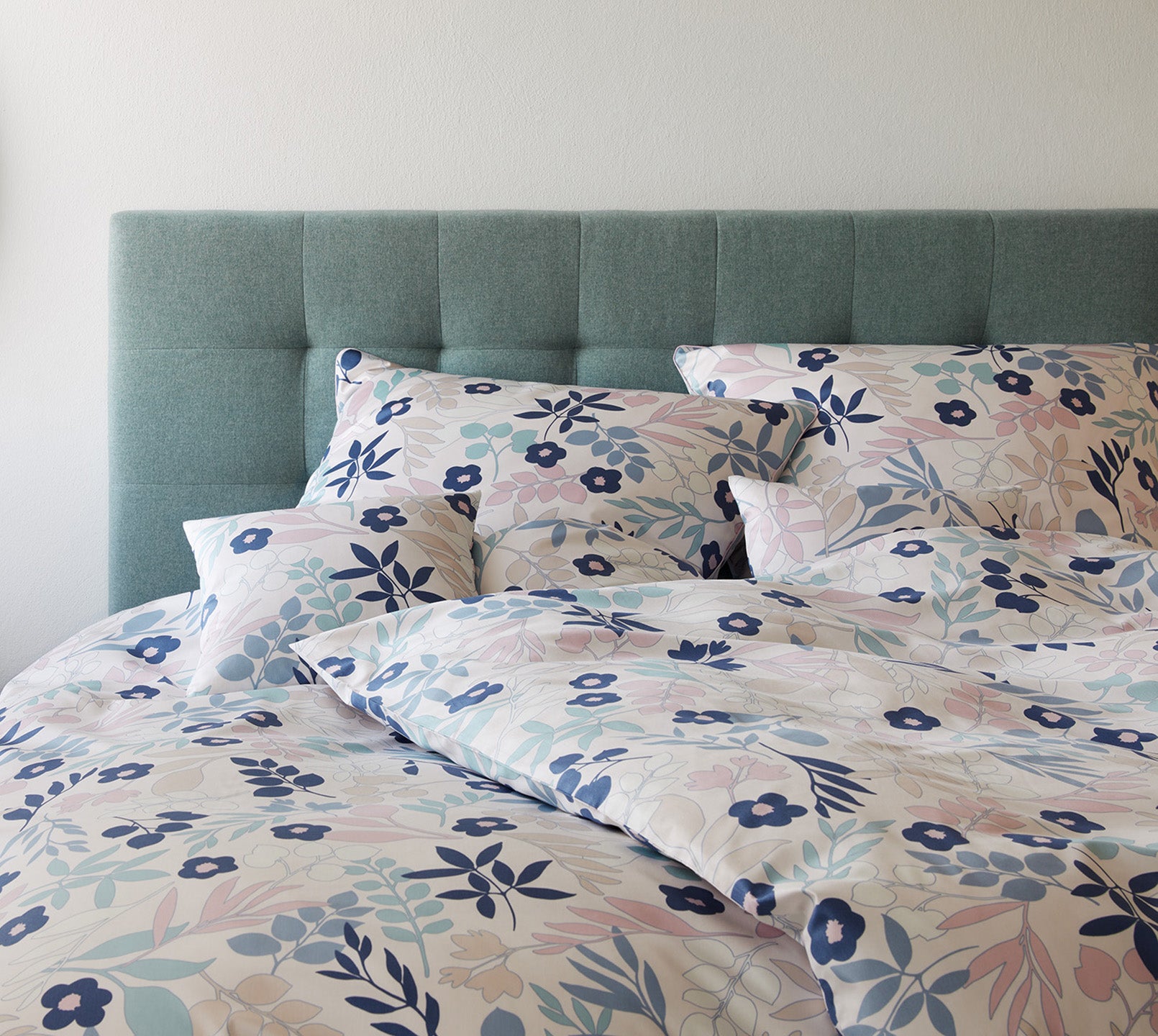 Satin Bettwäsche Selection in Natur Blüten Schlafzimmer #farbe_Natur