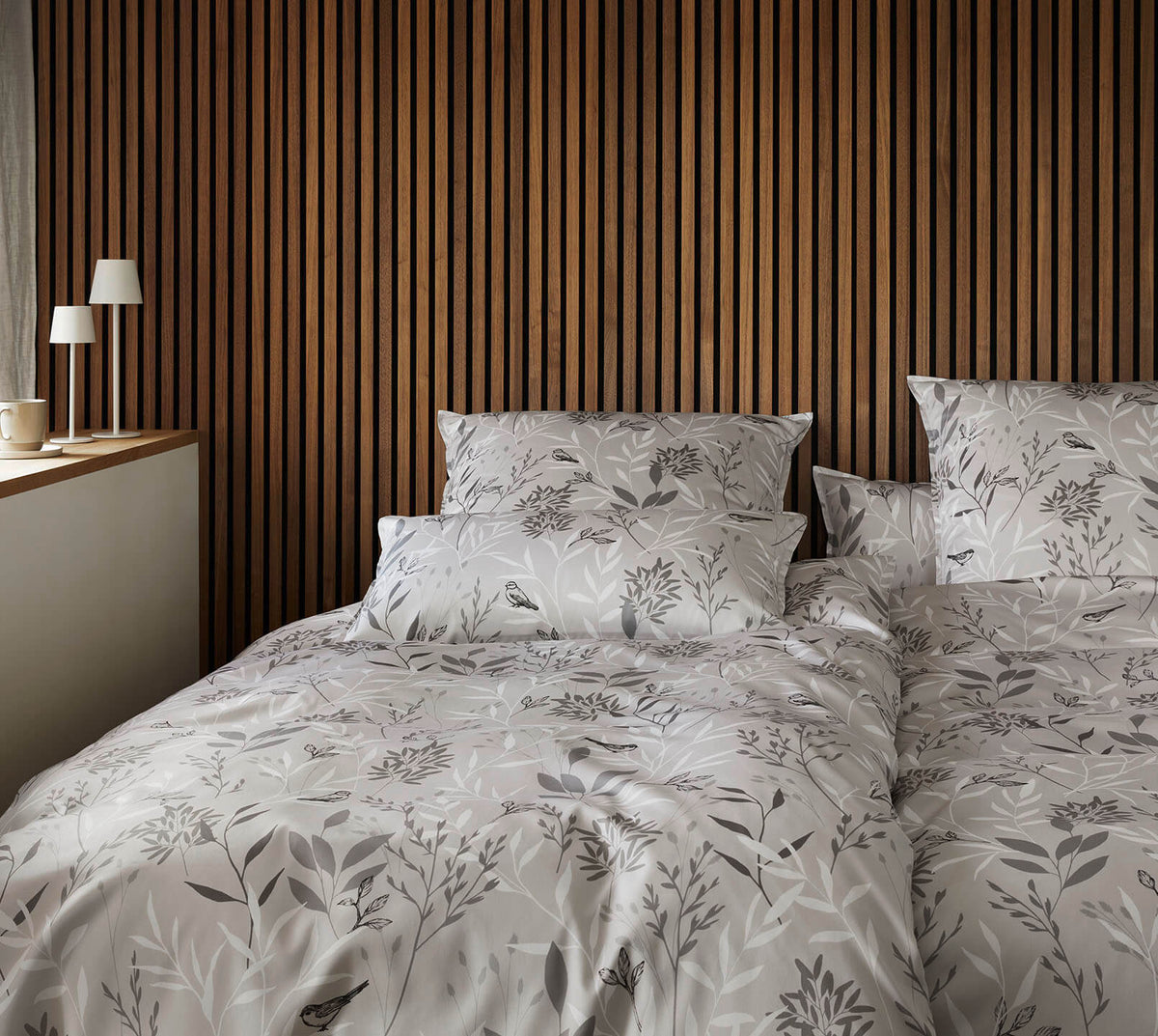 Satin Bettwäsche Sektch Allover in Kiesel Pflanzen-Tiermotive Schlafzimmer #farbe_Sketch Allover Kiesel