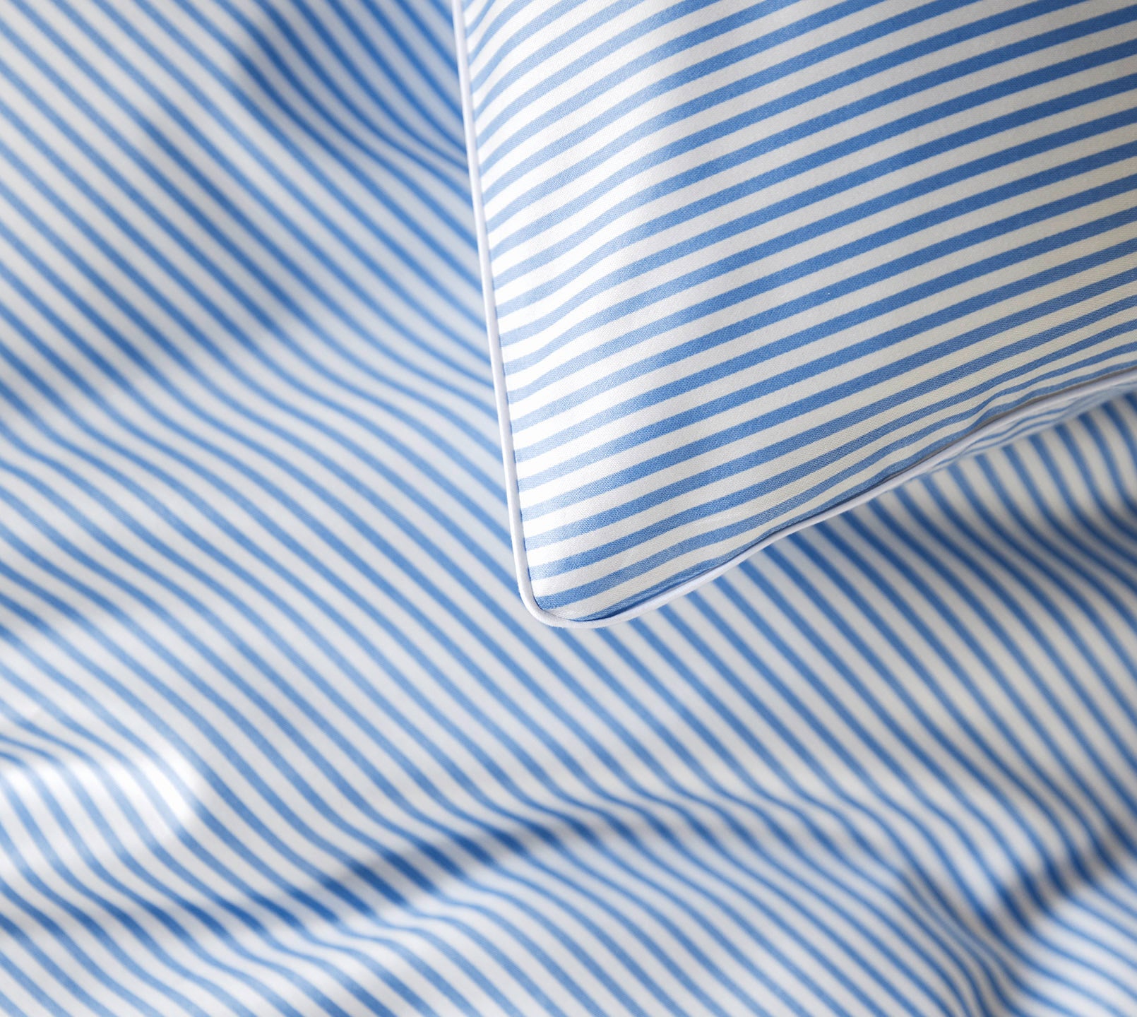 Satin Bettwäsche Hamburger Streifen in Blau Streifen Kissenmix #farbe_Hamburger Streifen Blau-Weiß