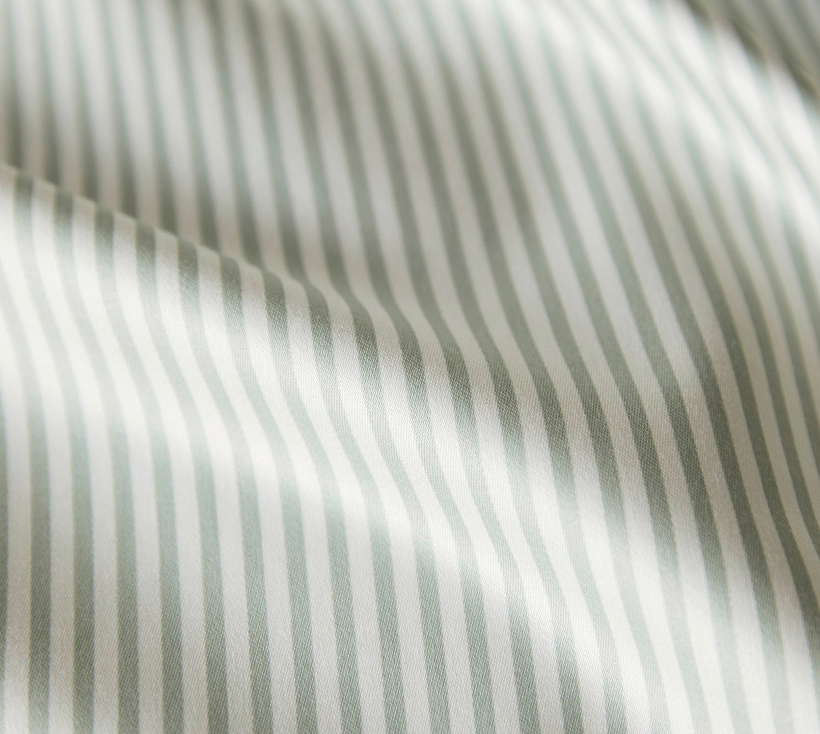 Satin Bettwäsche Hamburger Streifen in Pistazie Streifen Material #farbe_Hamburger Streifen Pistazie