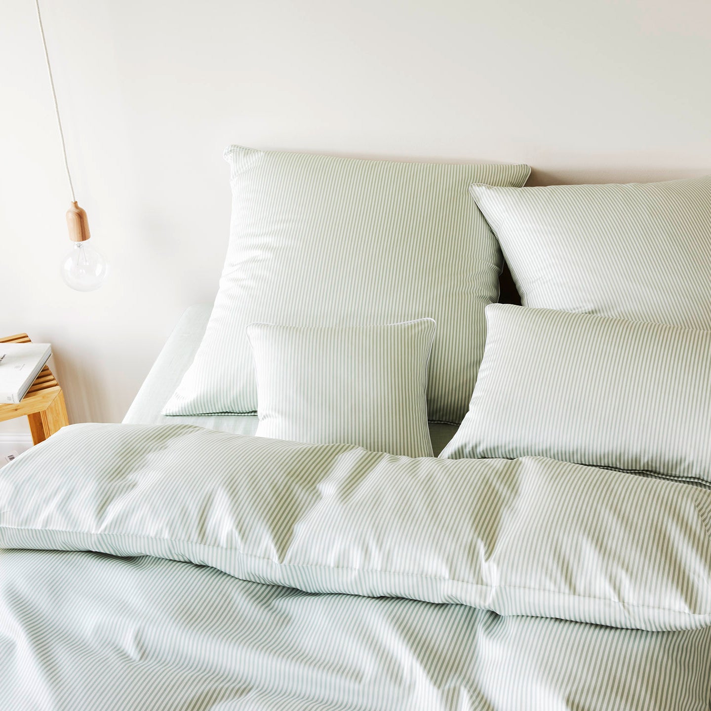 Satin Bettwäsche Hamburger Streifen in Pistazie Streifen Schlafzimmer #farbe_Hamburger Streifen Pistazie