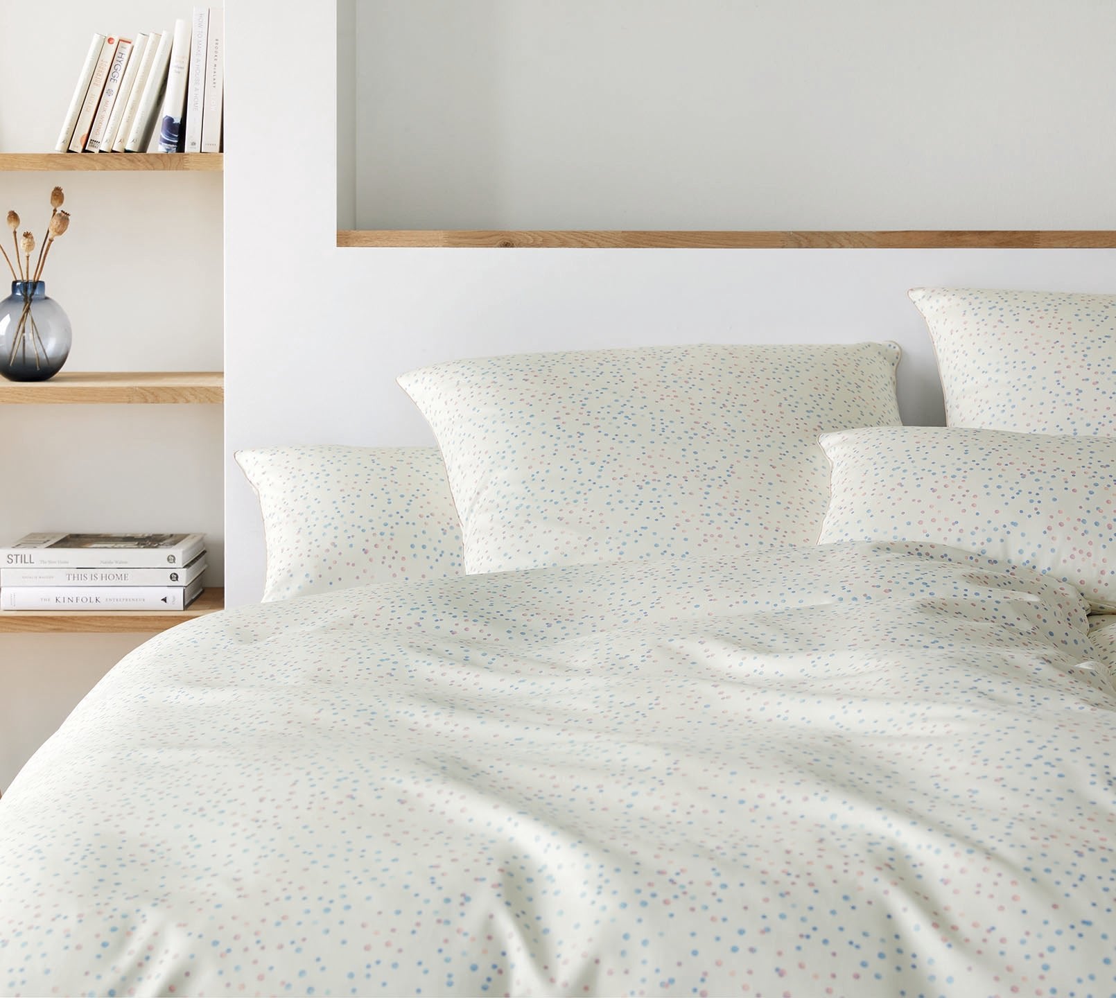 Satin Bettwäsche Tingle in Creme Punkte Schlafzimmer #farbe_Tingle Creme #farbe_Tingle Aqua-Grün