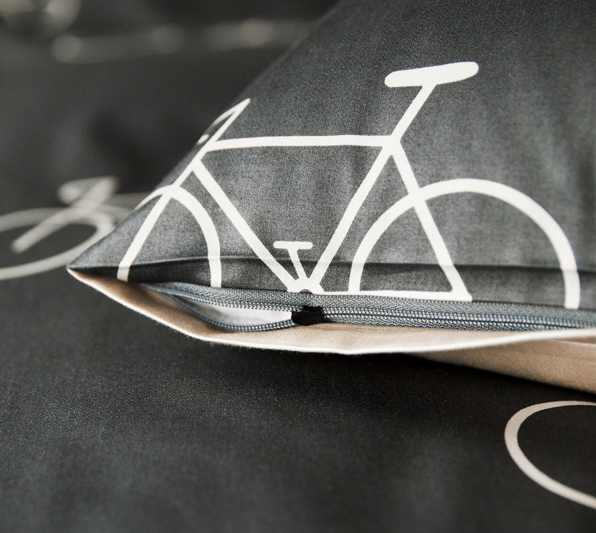 Satin Wende Bettwäsche Velo in Anthra Fahrrad Reißverschluss #farbe_Velo Anthra