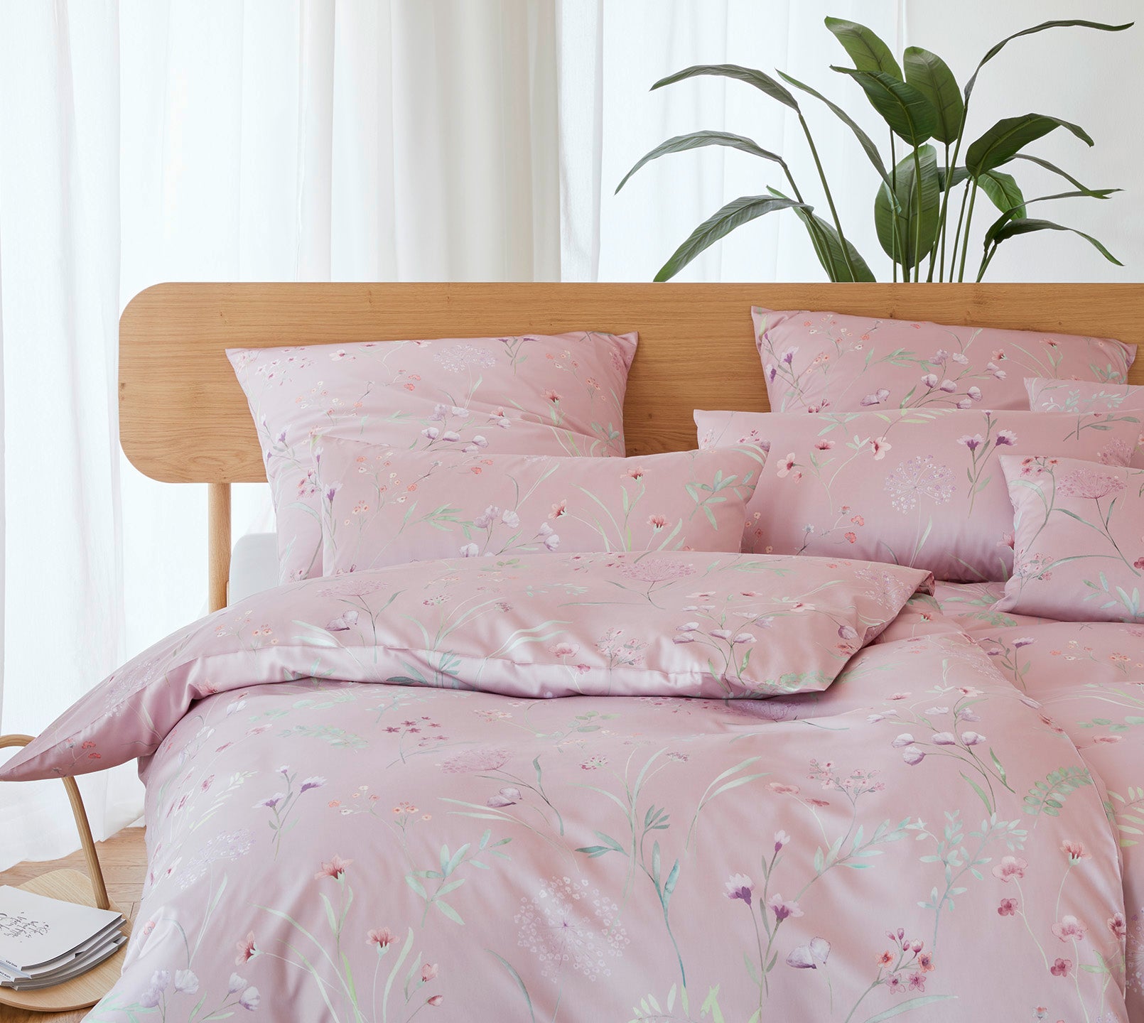 Seiden Satin Bettwaesche Deluxe in Blush Blumen Schlafzimmer #farbe_Blush