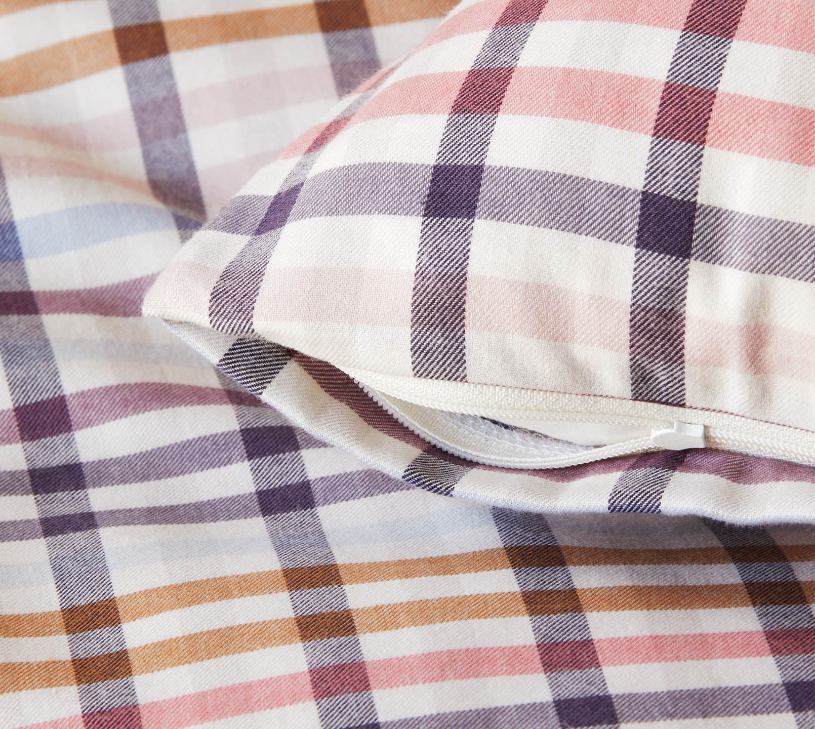 Softflanell Bettwäsche Aberdeen in Rouge Karo Reißverschluss #farbe_Aberdeen Rouge