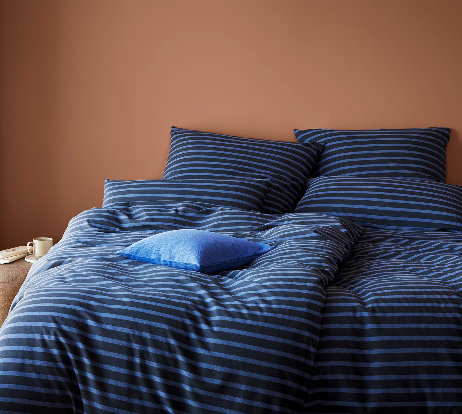 Softflanell Bettwäsche Inverness in Navy Streifen Schlafzimmer #farbe_Inverness Navy