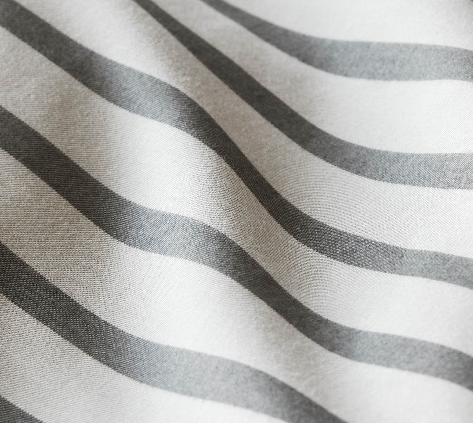 Softflanell Bettwäsche Inverness in Kiesel Streifen Material #farbe_Inverness Kiesel