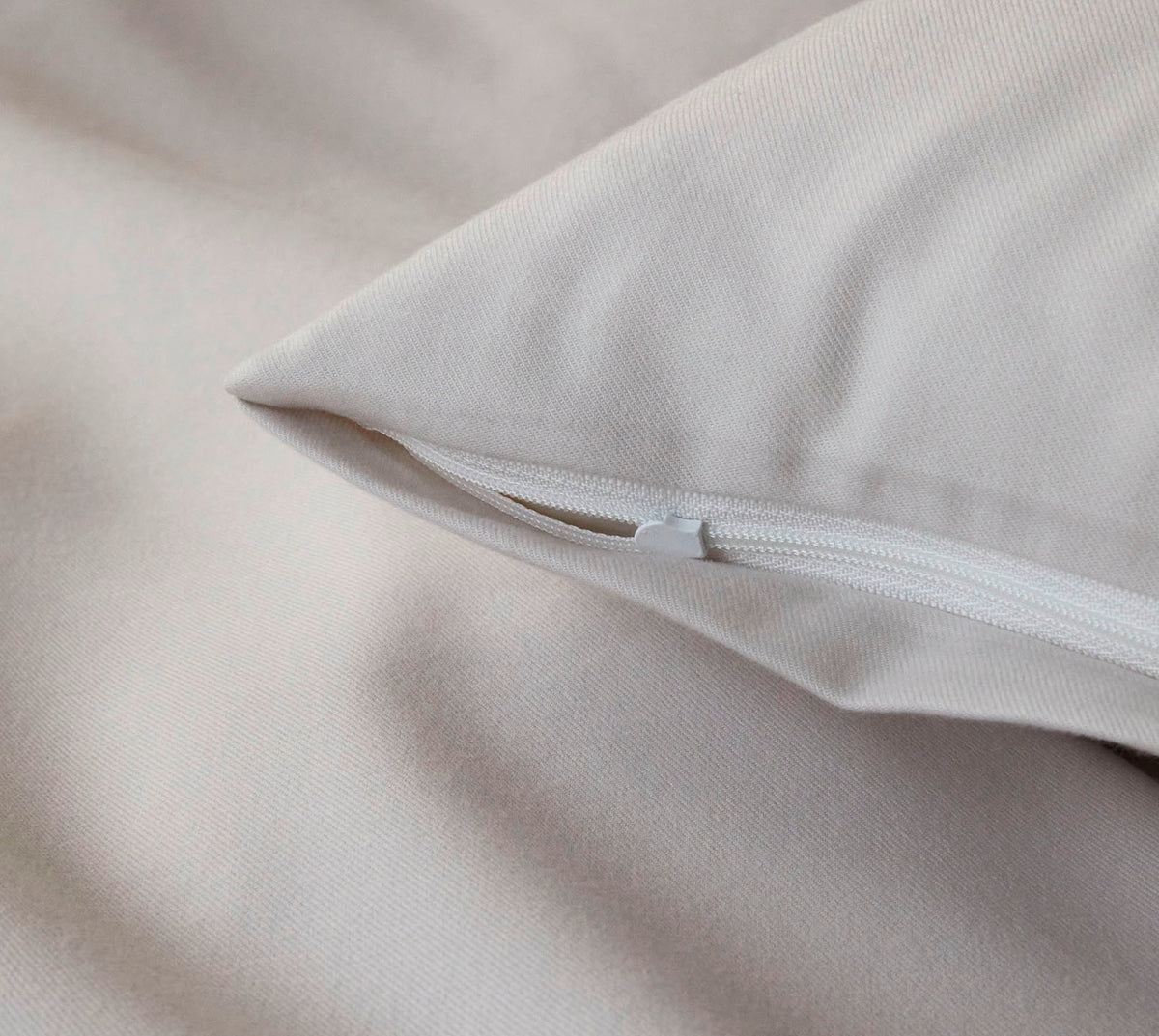 Softflanell Bettwäsche Mono in Creme Uni Reißverschluss #farbe_Mono Creme