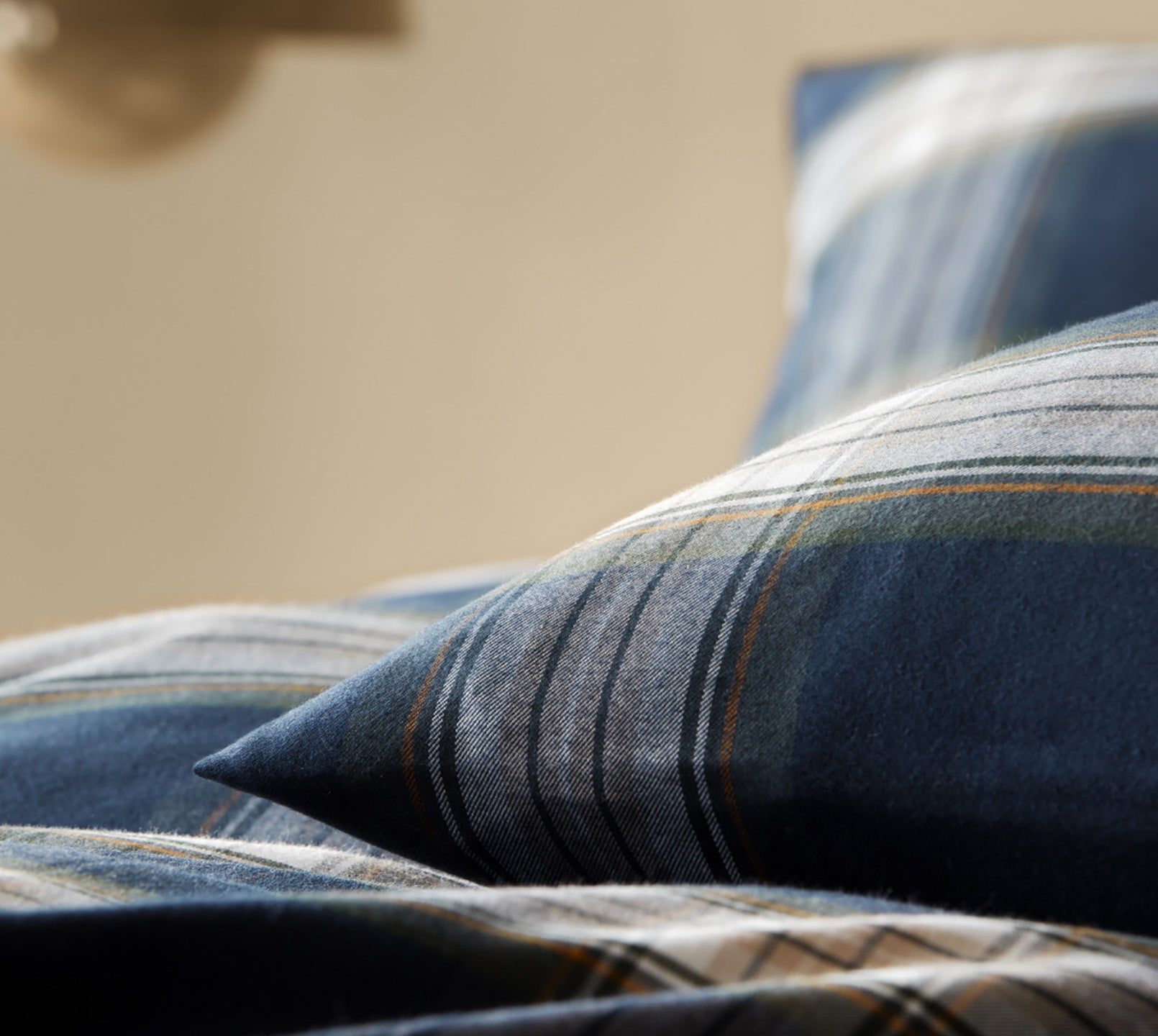 Softflanell Bettwäsche Westminster in Blau Karo Detail #farbe_Westminster Blau