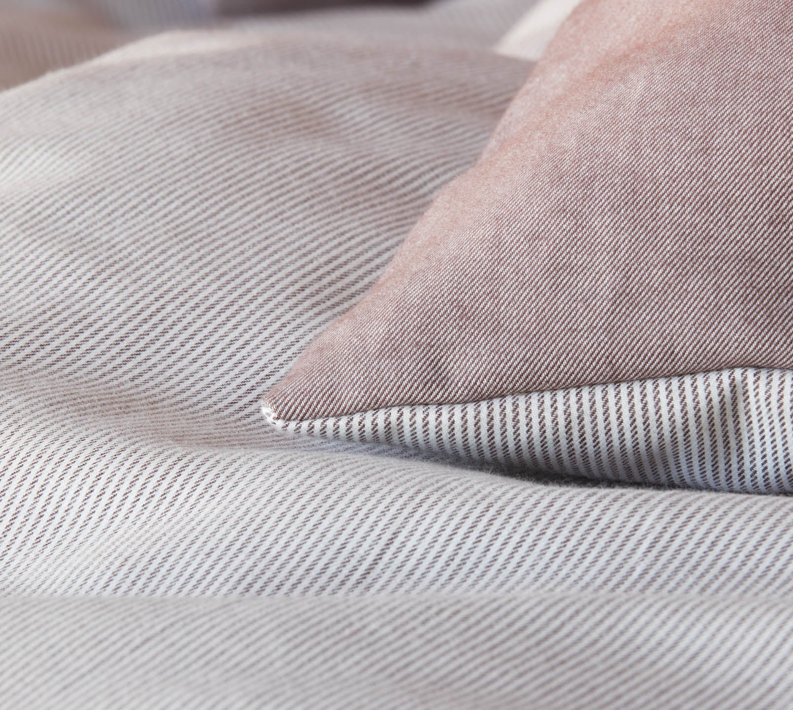 Softflanell Wende Bettwäsche Tender Marone in Uni Streifen Material #farbe_Tender Marone