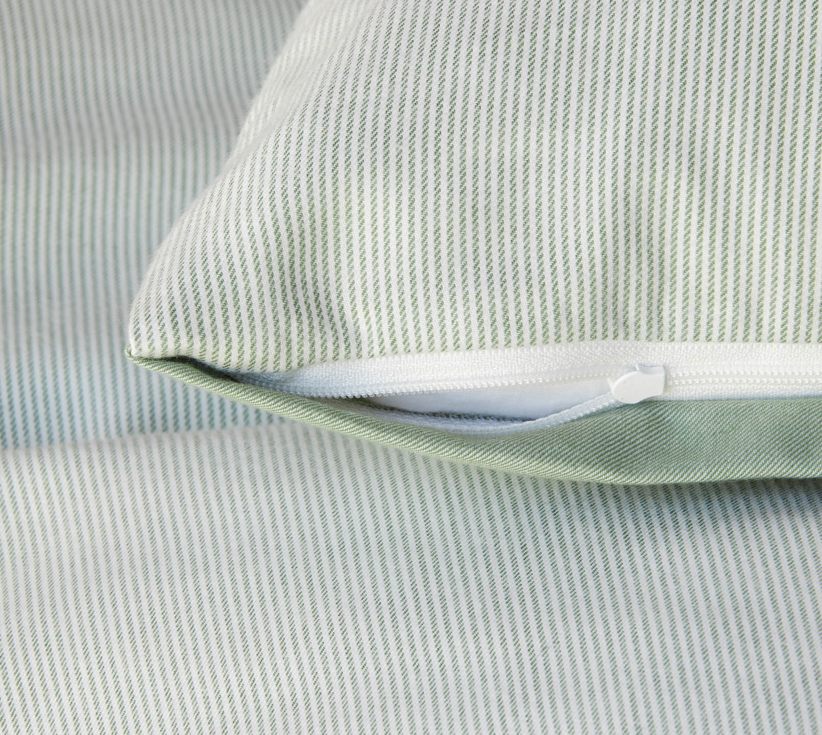 Softflanell Wende Bettwäsche Tender Tannengrün Uni Streifen Reißverschluss #farbe_Tender Tannengrün