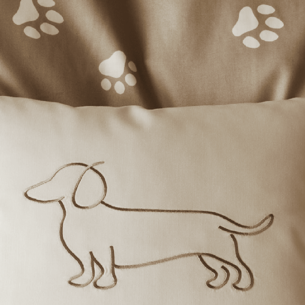 Satin Kissen Hundestickerei beige